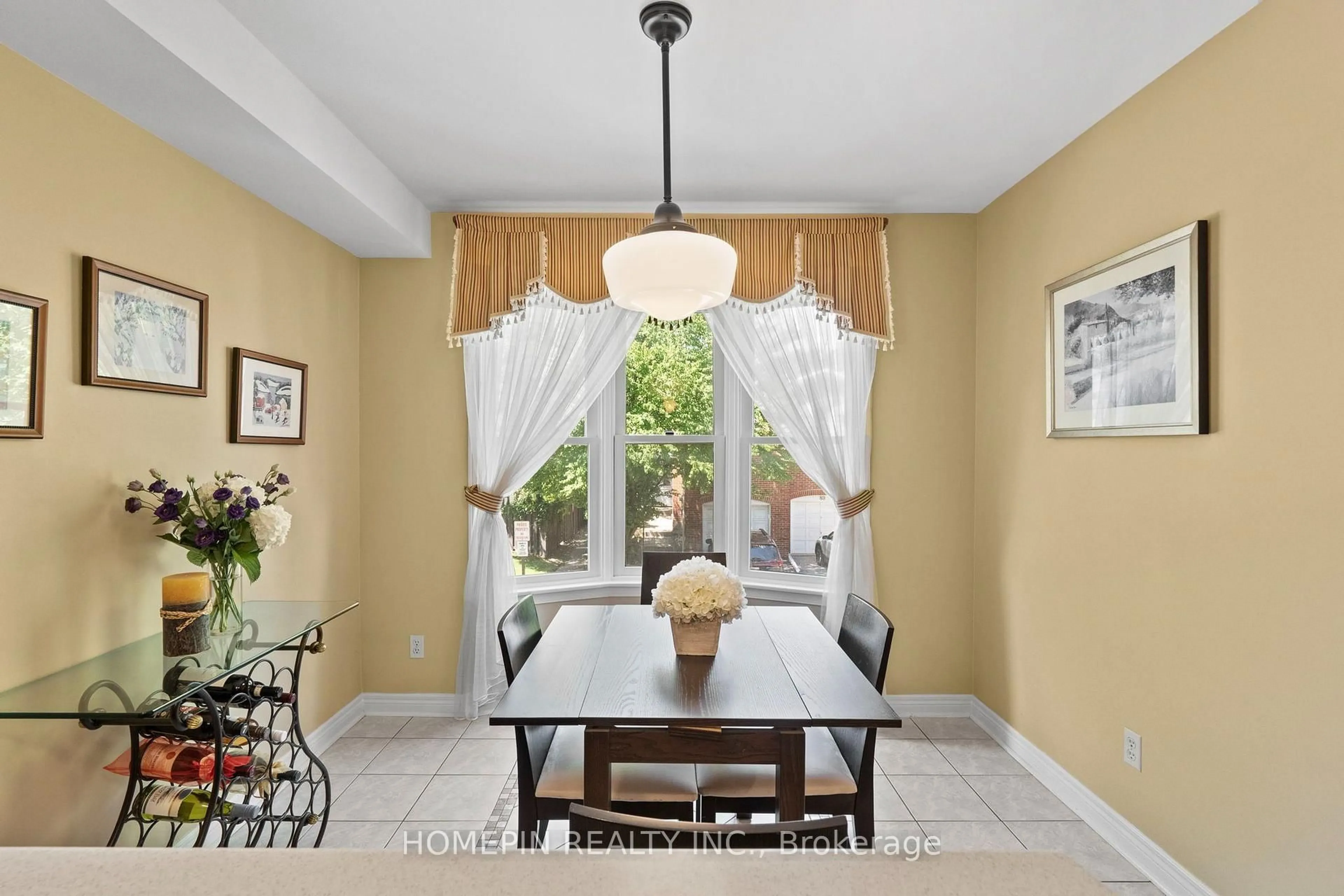 Dining room, ceramic/tile floor for 84 Confederation Way, Markham Ontario L3T 5R5