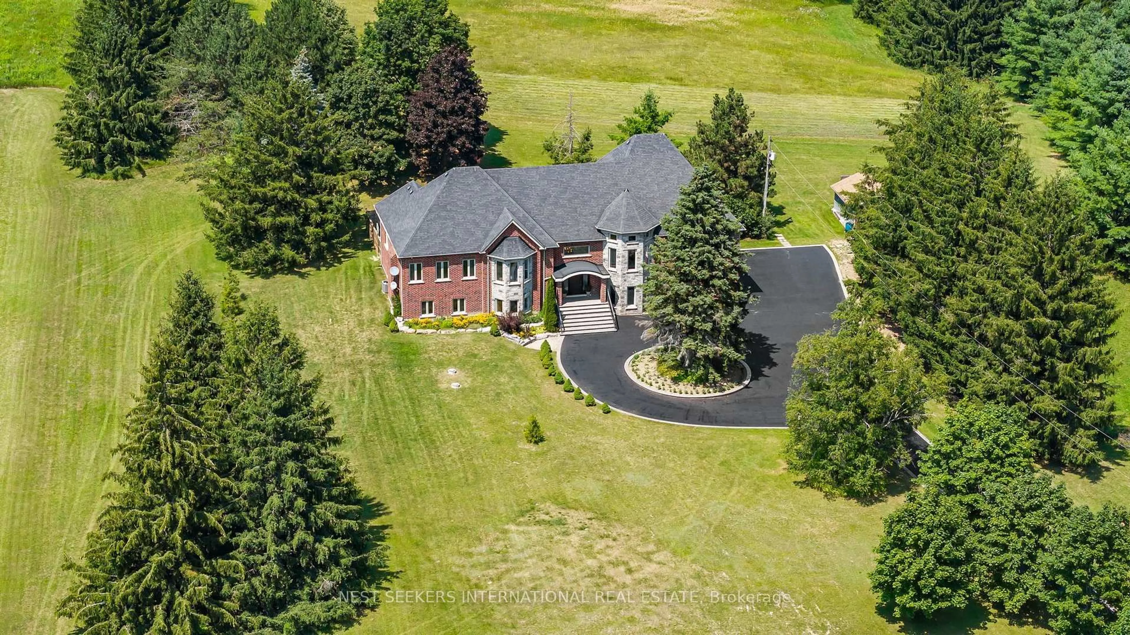 A pic from outside/outdoor area/front of a property/back of a property/a pic from drone, unknown for 8490 19TH Sdrd, King Ontario L0G 1T0