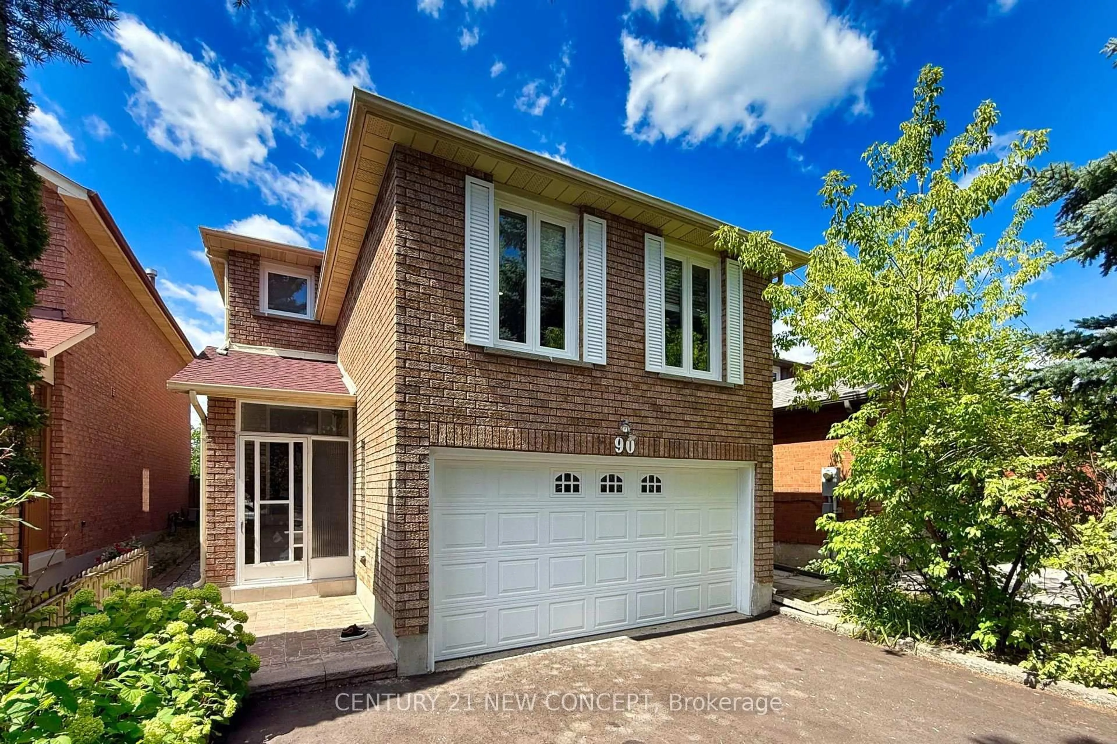 Home with brick exterior material, street for 90 Wade Gate, Vaughan Ontario L4J 5X4