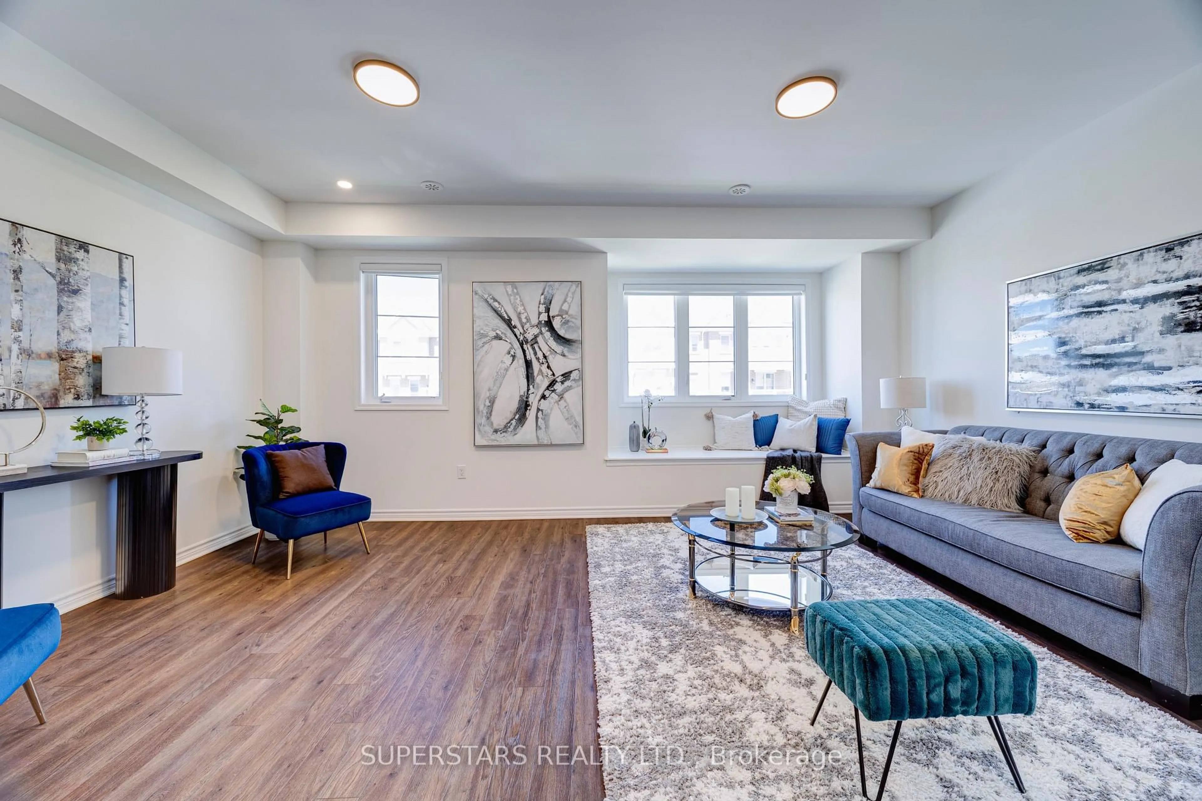 Living room with furniture, unknown for 241 Rustle Woods Ave, Markham Ontario L6B 1M7