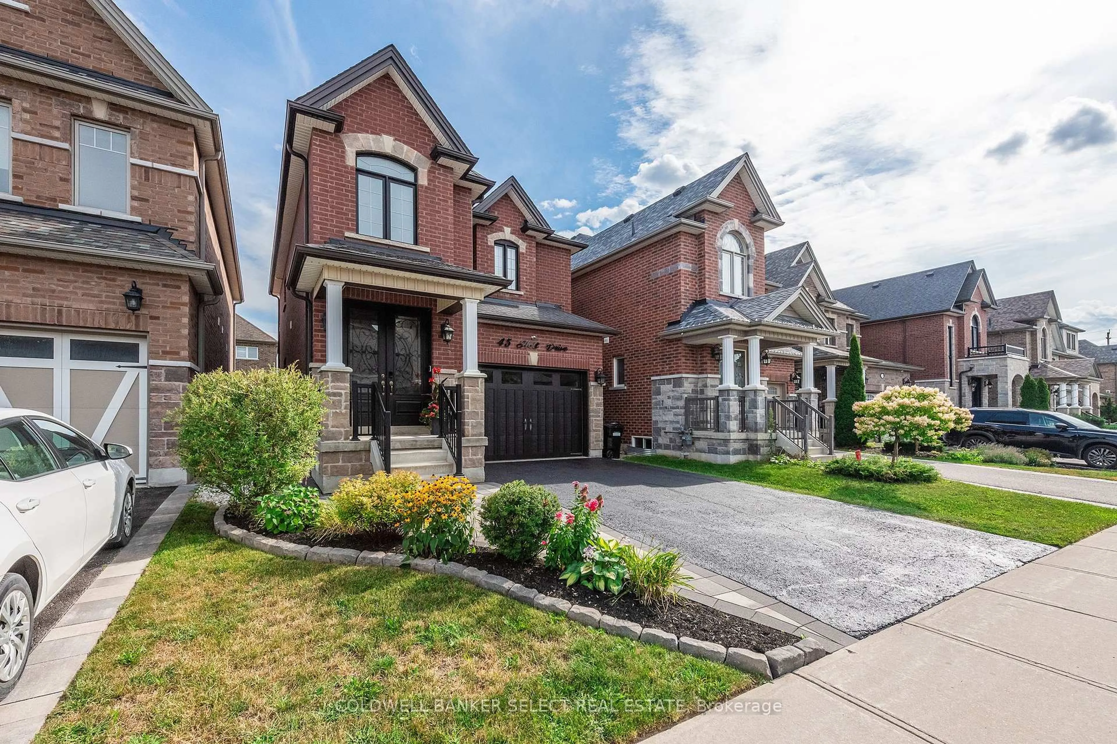 Home with brick exterior material, street for 45 Holt Dr, New Tecumseth Ontario L9R 0H8