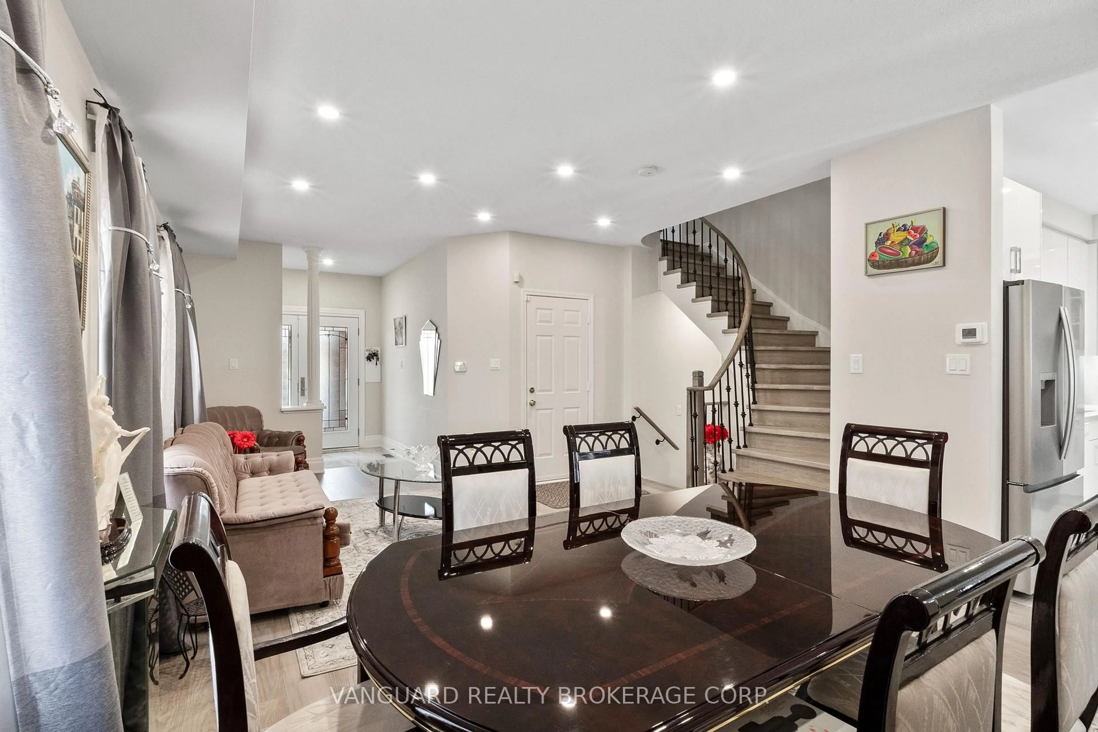 Dining room, unknown for 84 Sapphire Dr, Richmond Hill Ontario L4S 2E6