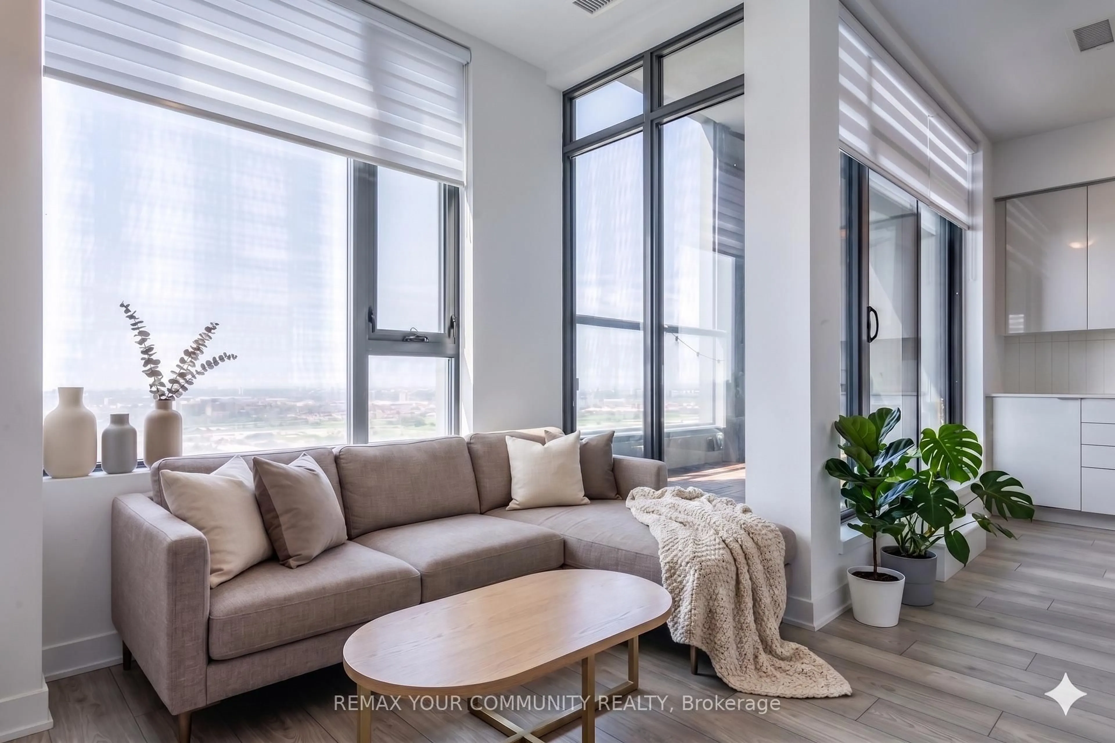 Living room with furniture, unknown for 2920 Highway 7 Rd #3301, Vaughan Ontario L4K 0P4