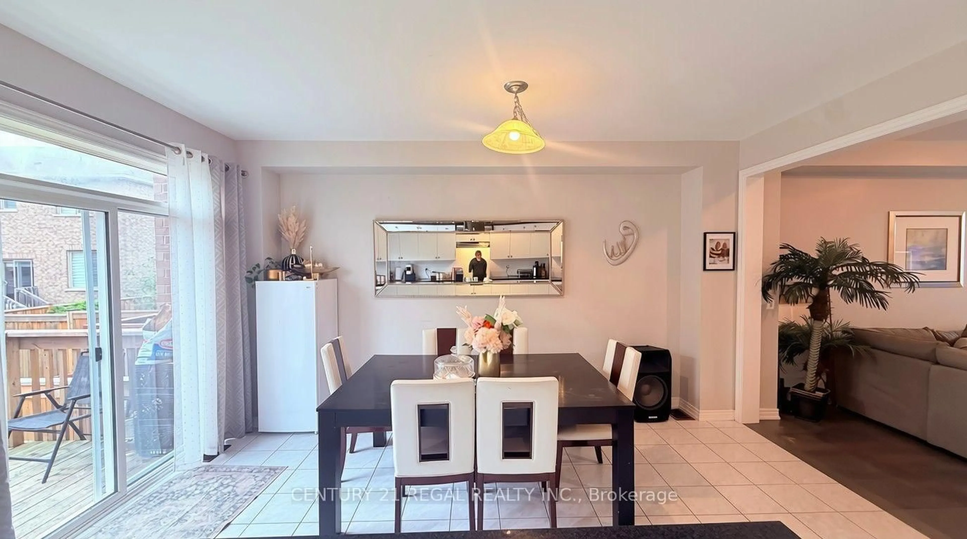 Dining room, unknown for 62 Selby Cres, Bradford West Gwillimbury Ontario L3Z 0V3