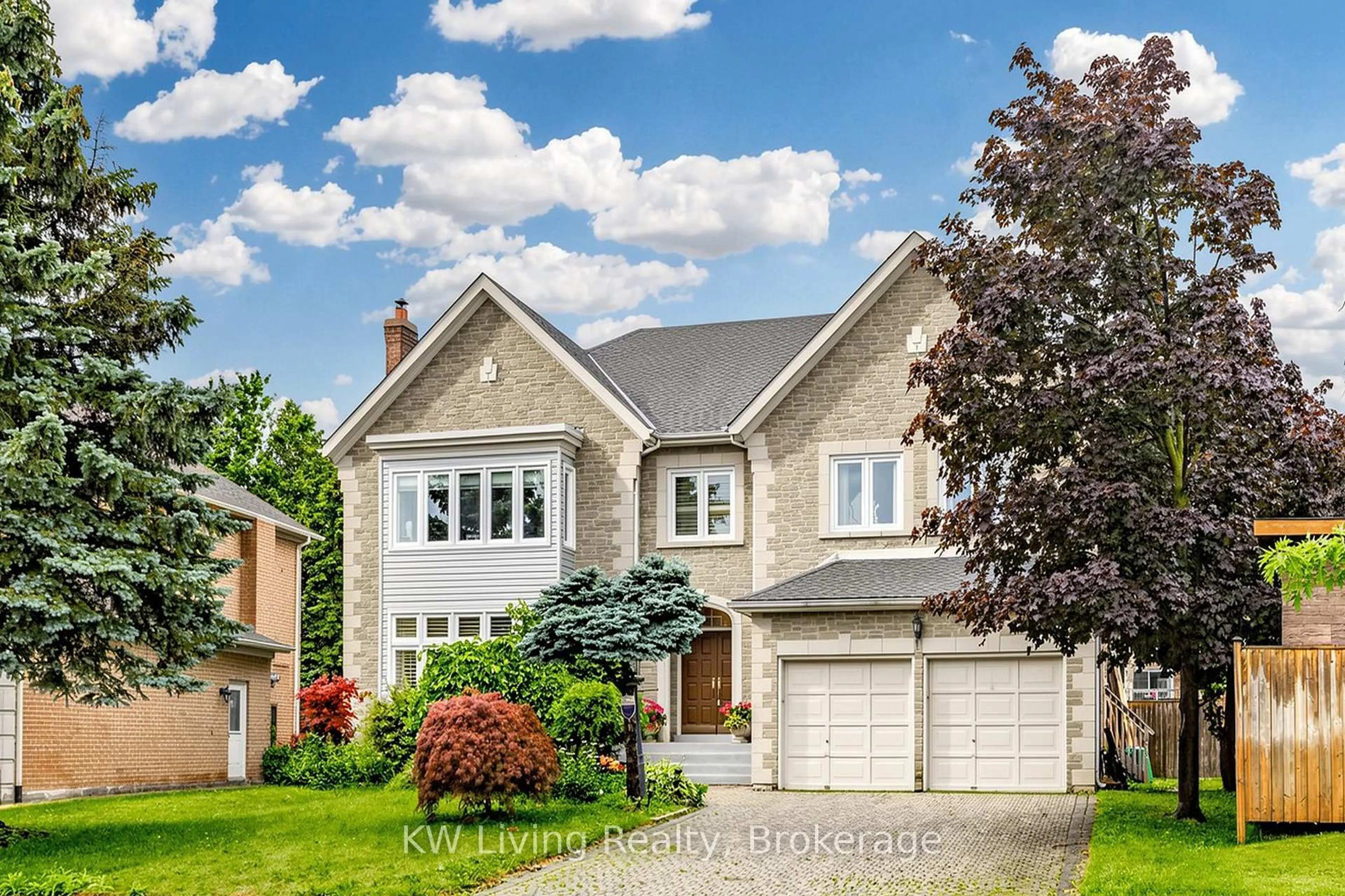Home with brick exterior material, street for 28 Edmund Cres, Richmond Hill Ontario L4B 2X8