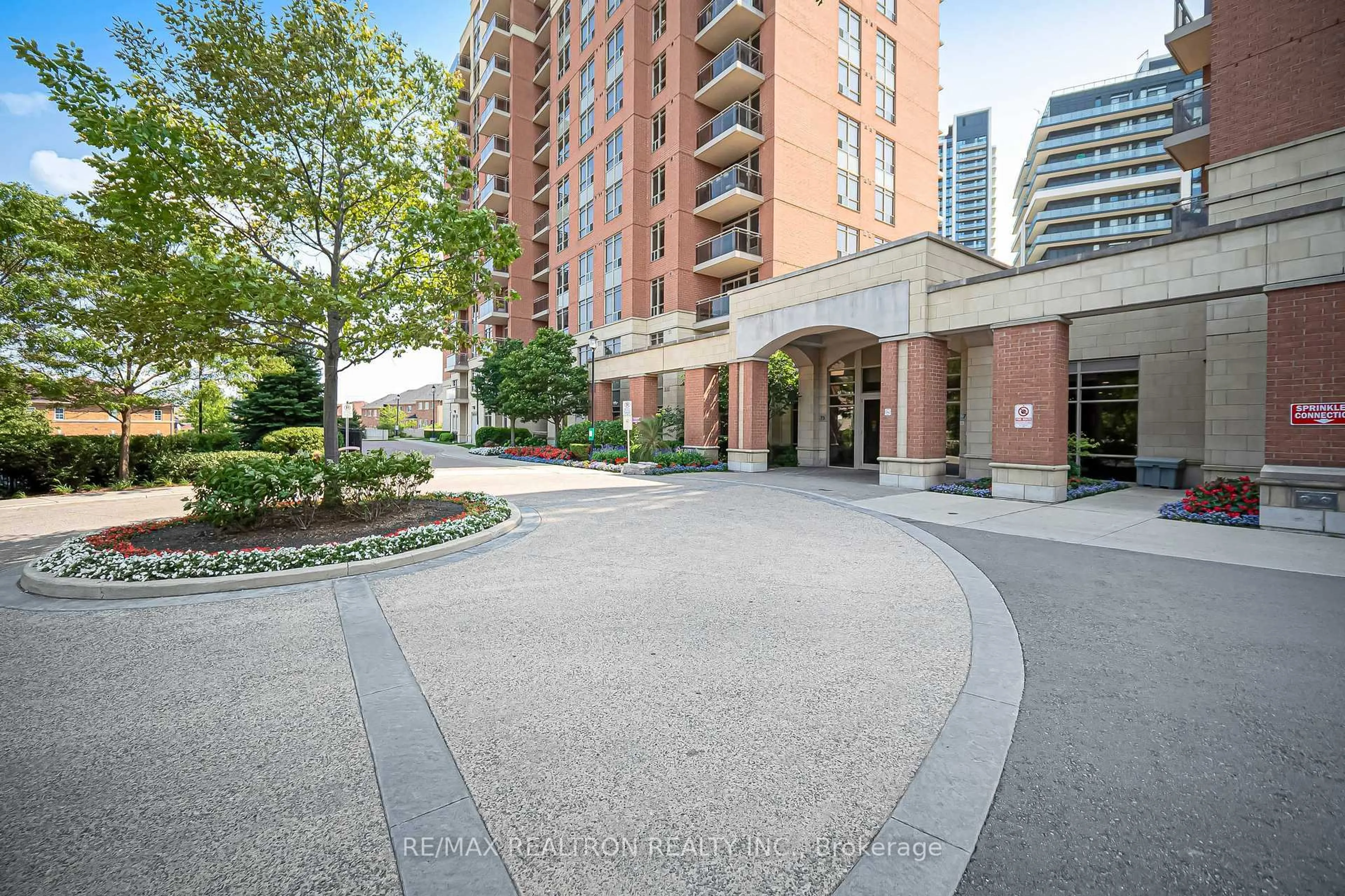 Unknown for 73 King William Cres #Lph01, Richmond Hill Ontario L4B 0C2