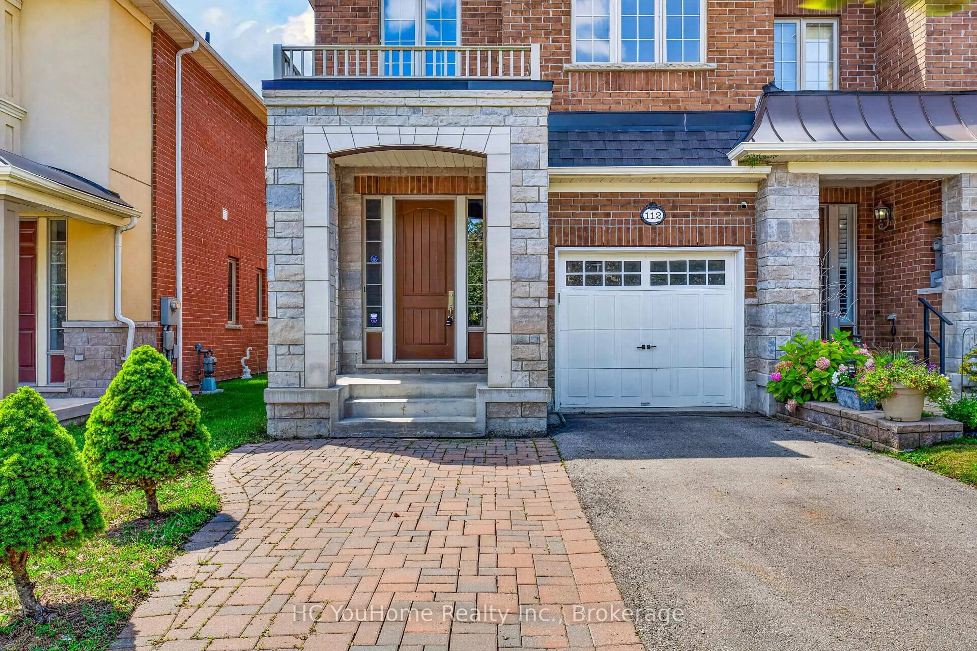 Home with brick exterior material, street for 112 Lacewood Dr, Richmond Hill Ontario L4S 0E6