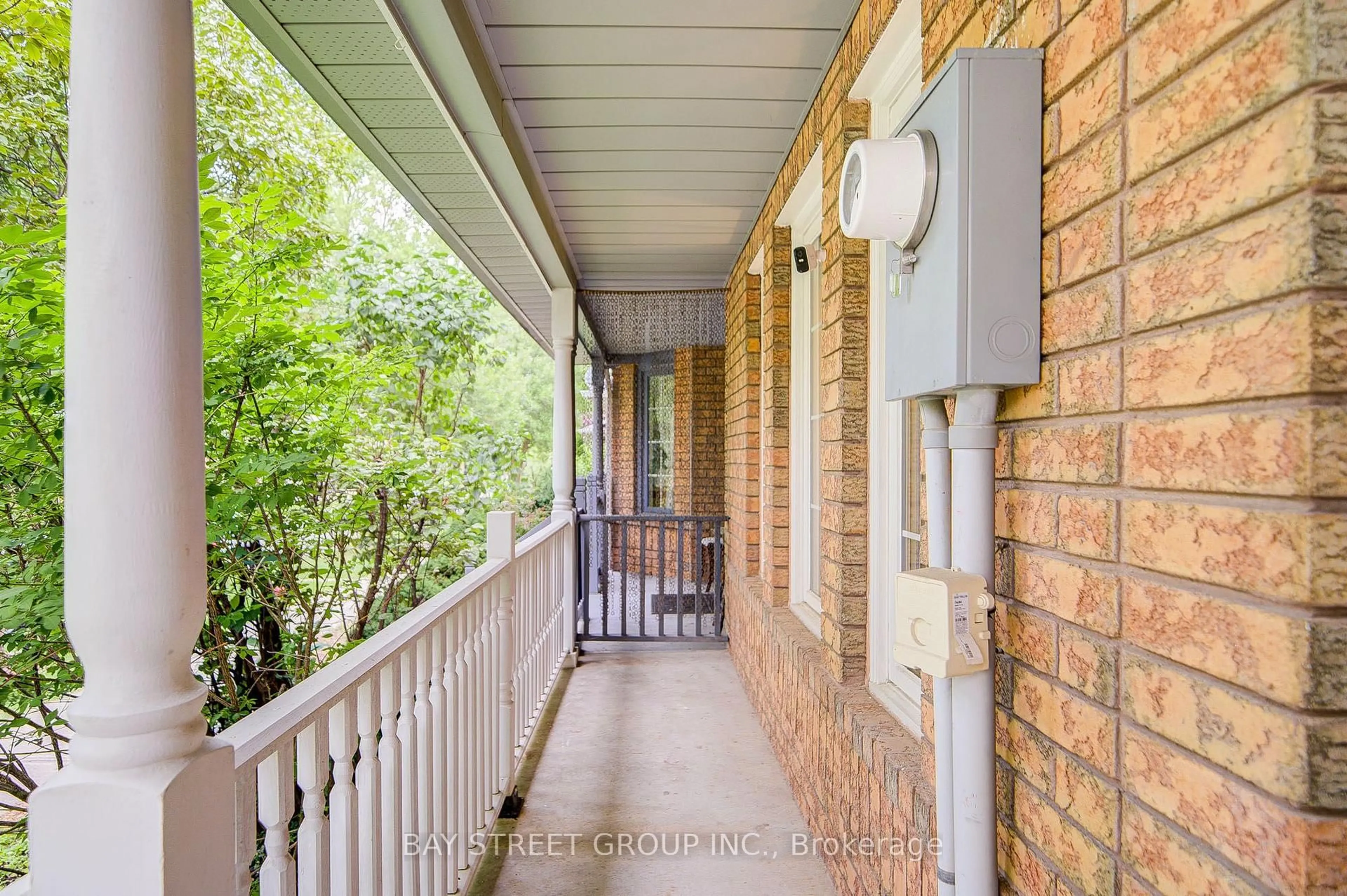 Unknown for 5 Luxton Ave, Aurora Ontario L4G 7J5