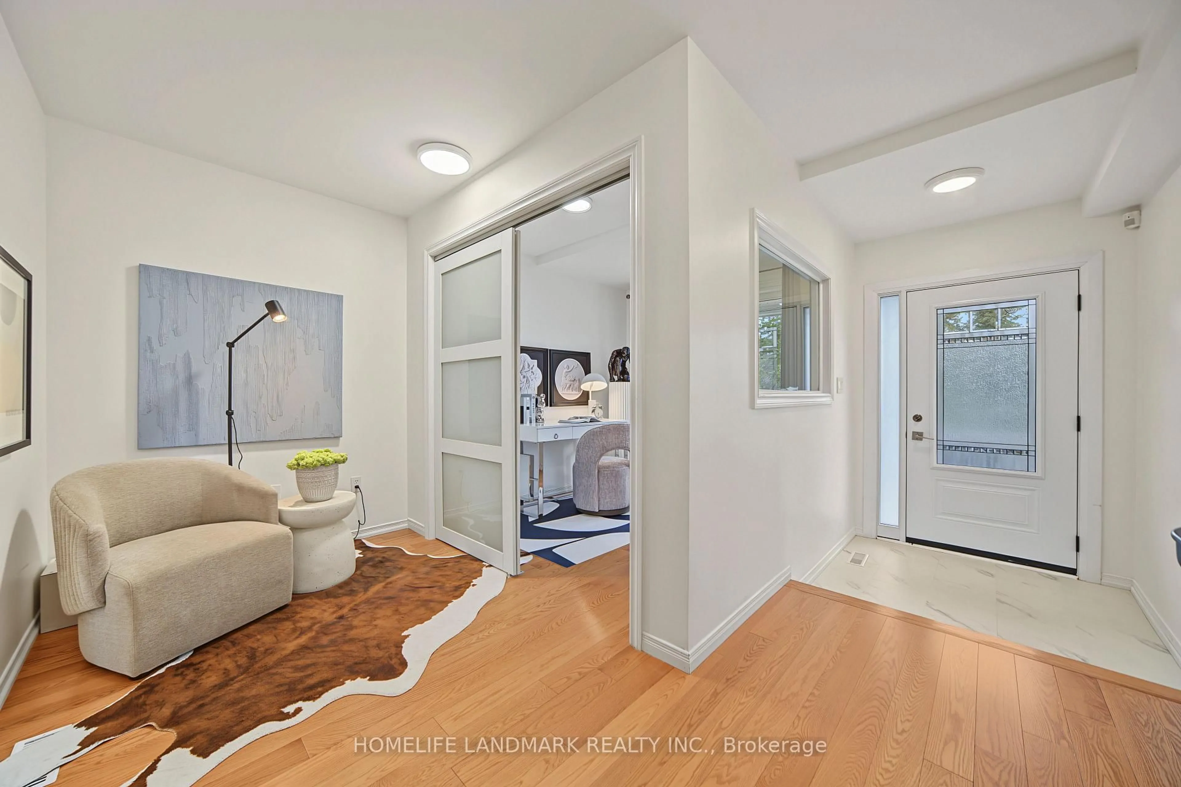 Indoor entryway for 40 Silver Linden Dr, Richmond Hill Ontario L4B 3S8