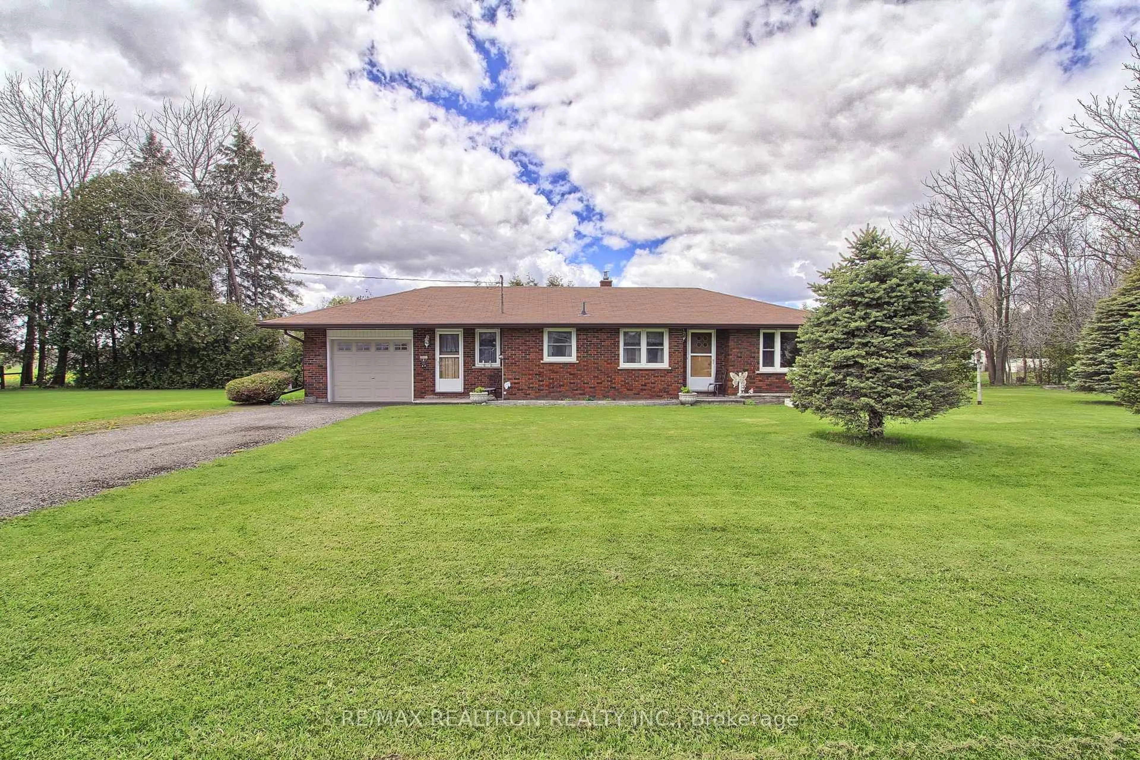 A pic from outside/outdoor area/front of a property/back of a property/a pic from drone, street for 24342 Highway 48, Georgina Ontario L0E 1A0