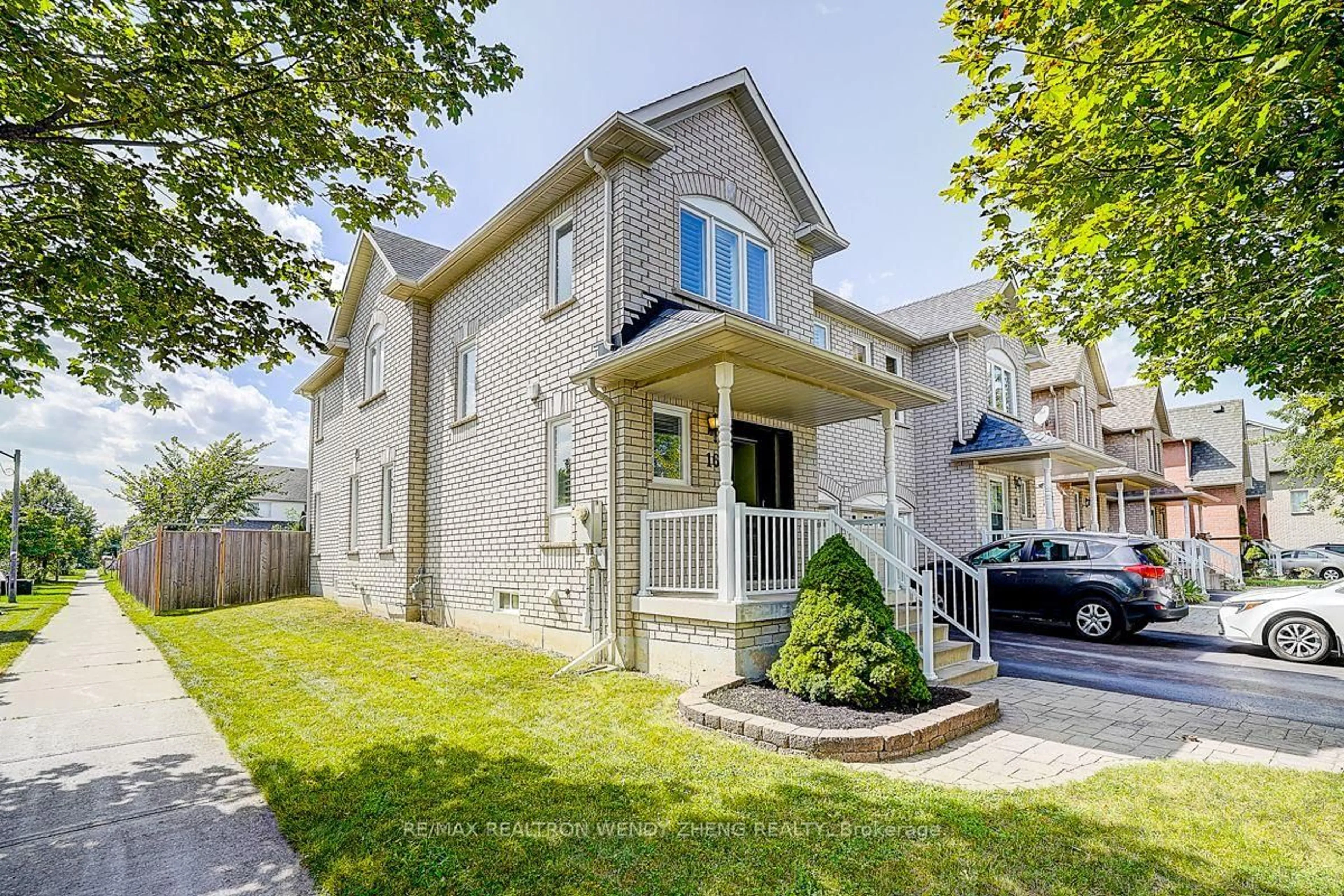Unknown for 16 Anita Dr, Markham Ontario L3R 5V8