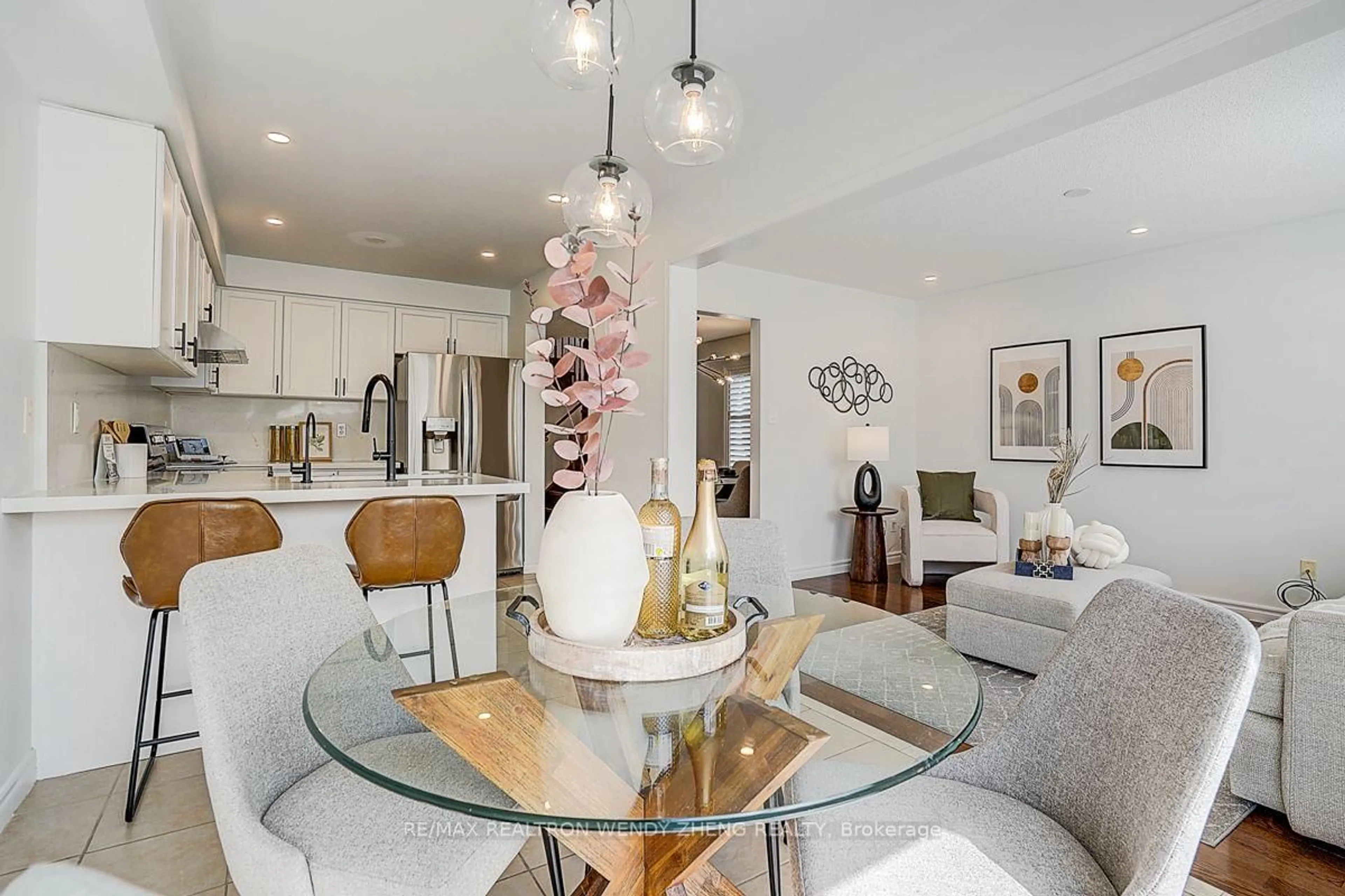 Unknown for 16 Anita Dr, Markham Ontario L3R 5V8