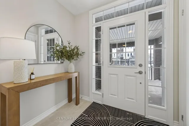 6 Mel Irving Dr, Bradford West Gwillimbury 3