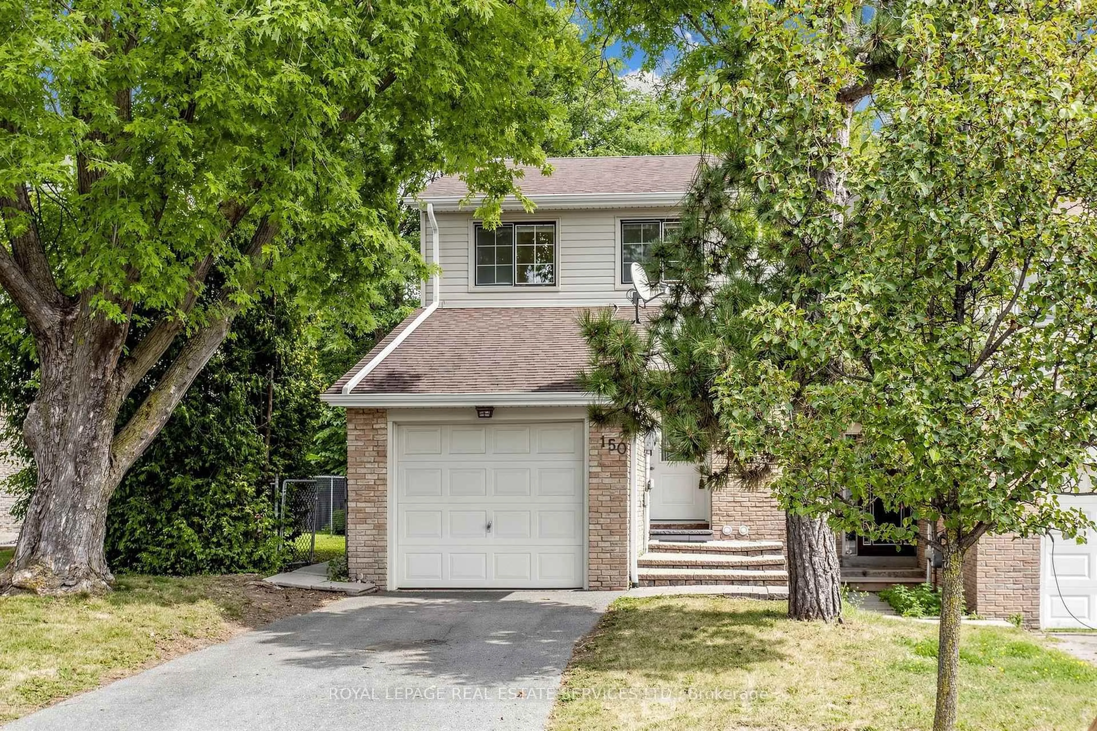 Home with vinyl exterior material, street for 150 Tamarack Dr, Markham Ontario L3T 4X4