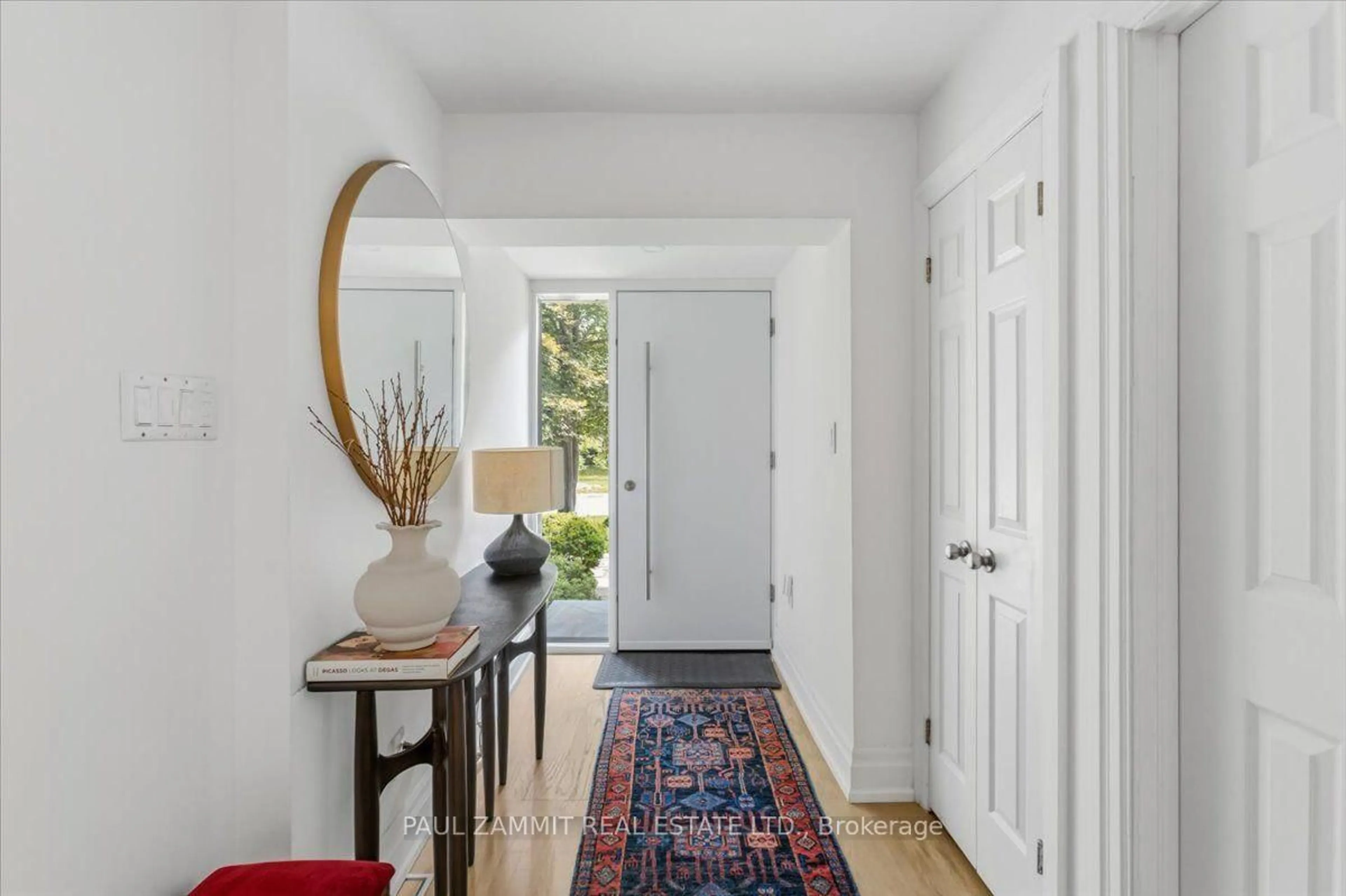 Indoor entryway for 50 Breckonwood Cres, Markham Ontario L3T 5E8