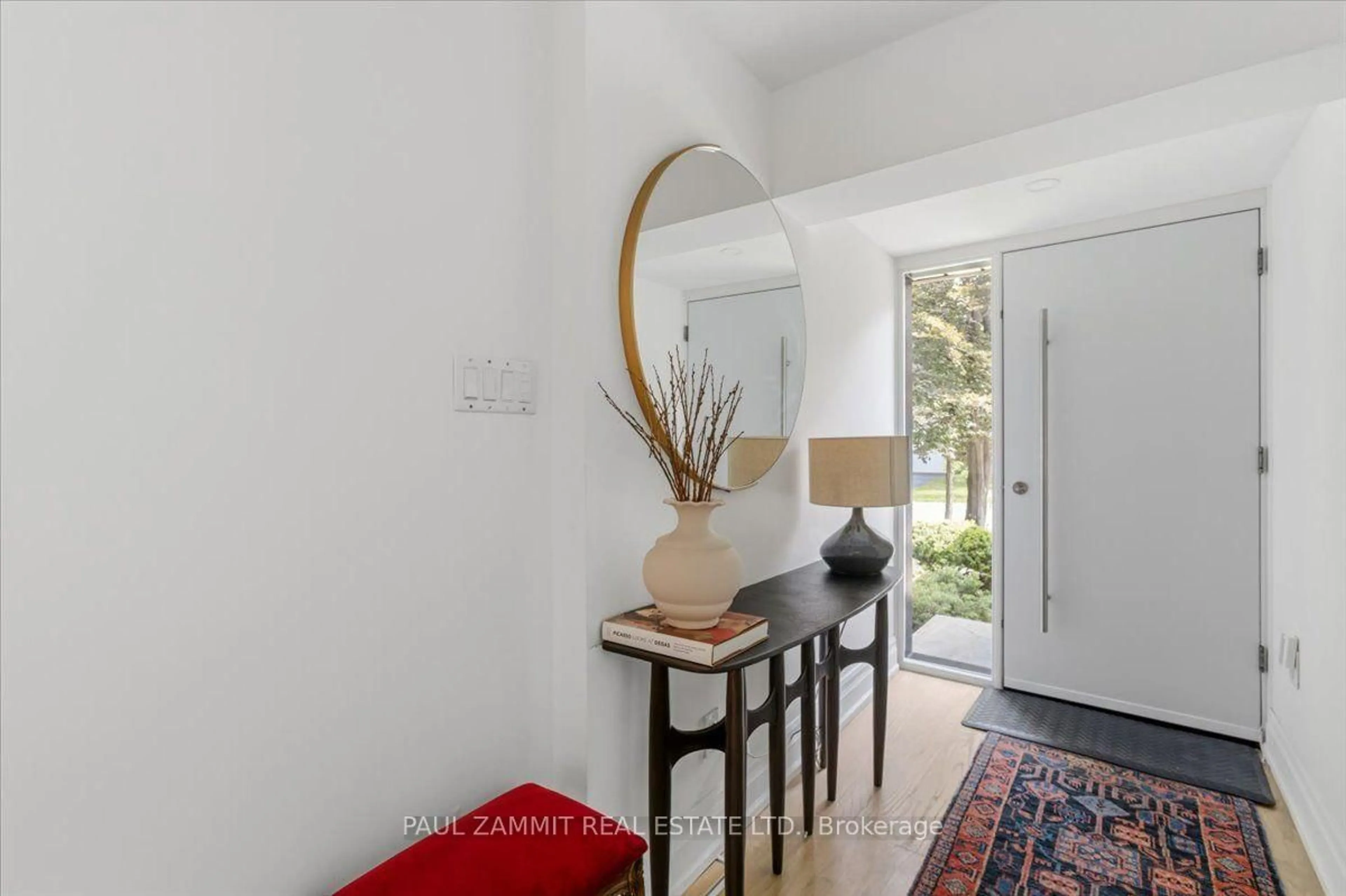 Indoor entryway for 50 Breckonwood Cres, Markham Ontario L3T 5E8