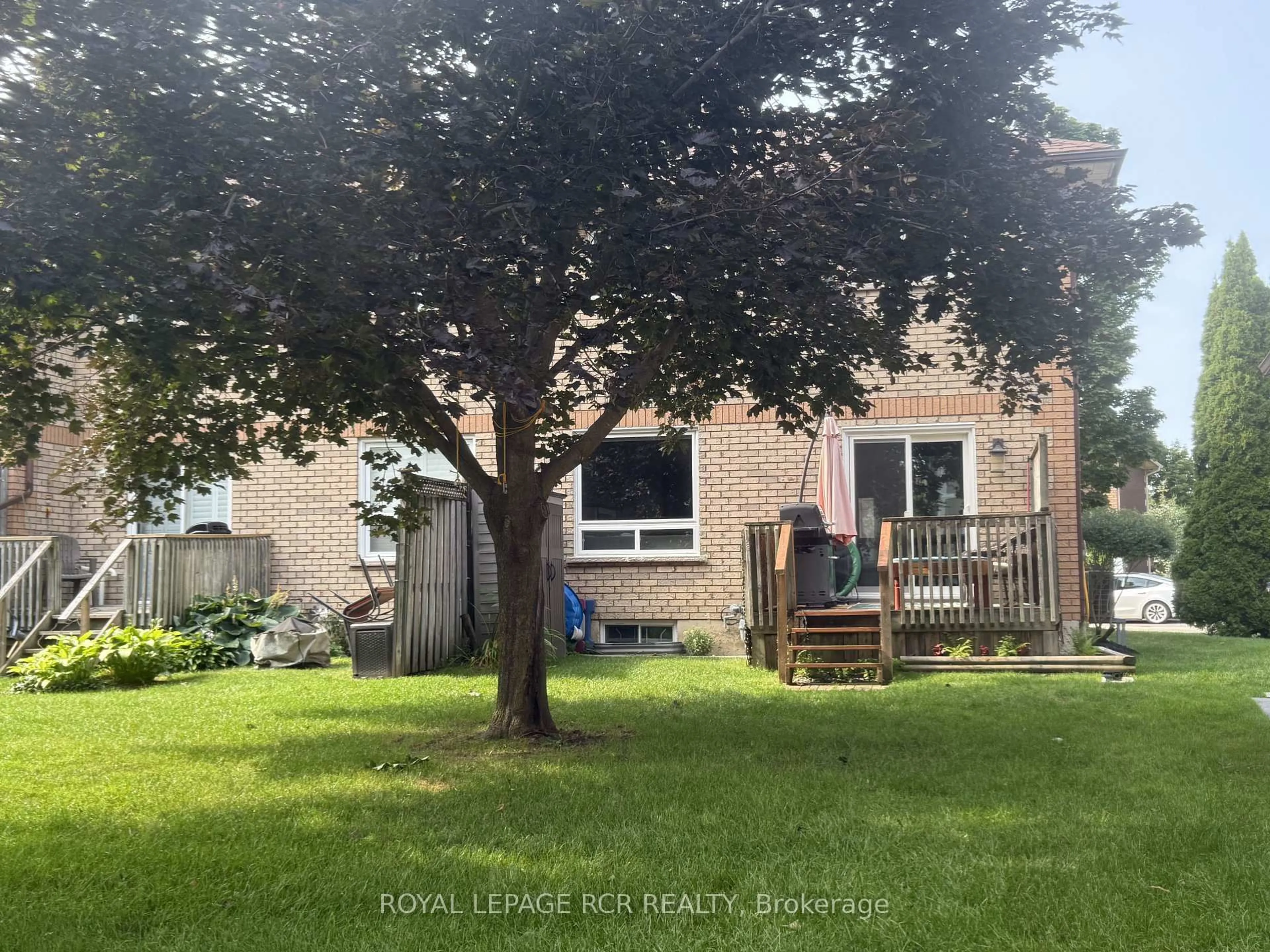 Unknown for 19 Riverley Lane, New Tecumseth Ontario L9R 1X8