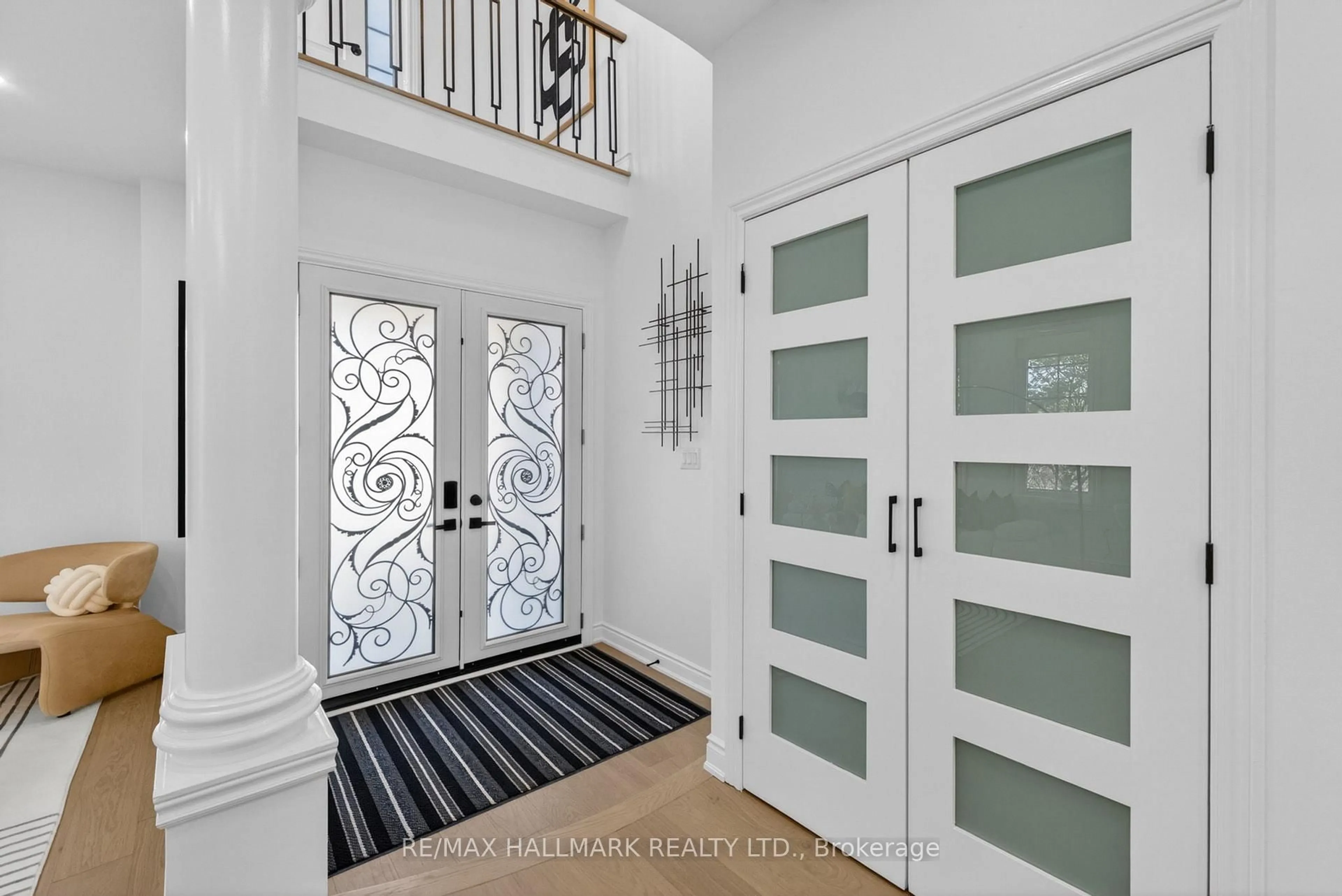 Indoor entryway for 57 Saint Nicholas Cres, Vaughan Ontario L4H 3E5