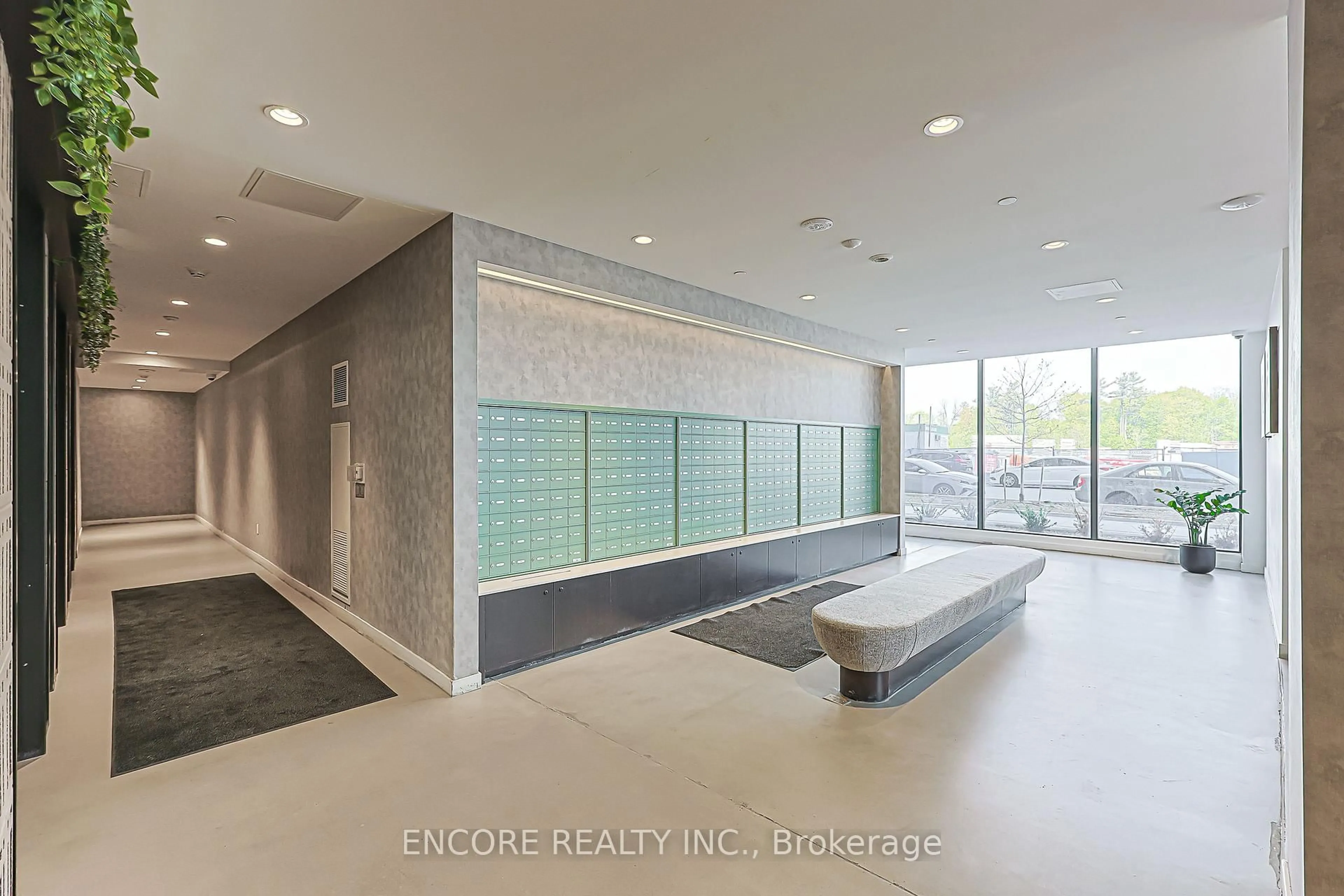 Indoor foyer for 474 Caldari Rd #1307, Vaughan Ontario L4K 0R5