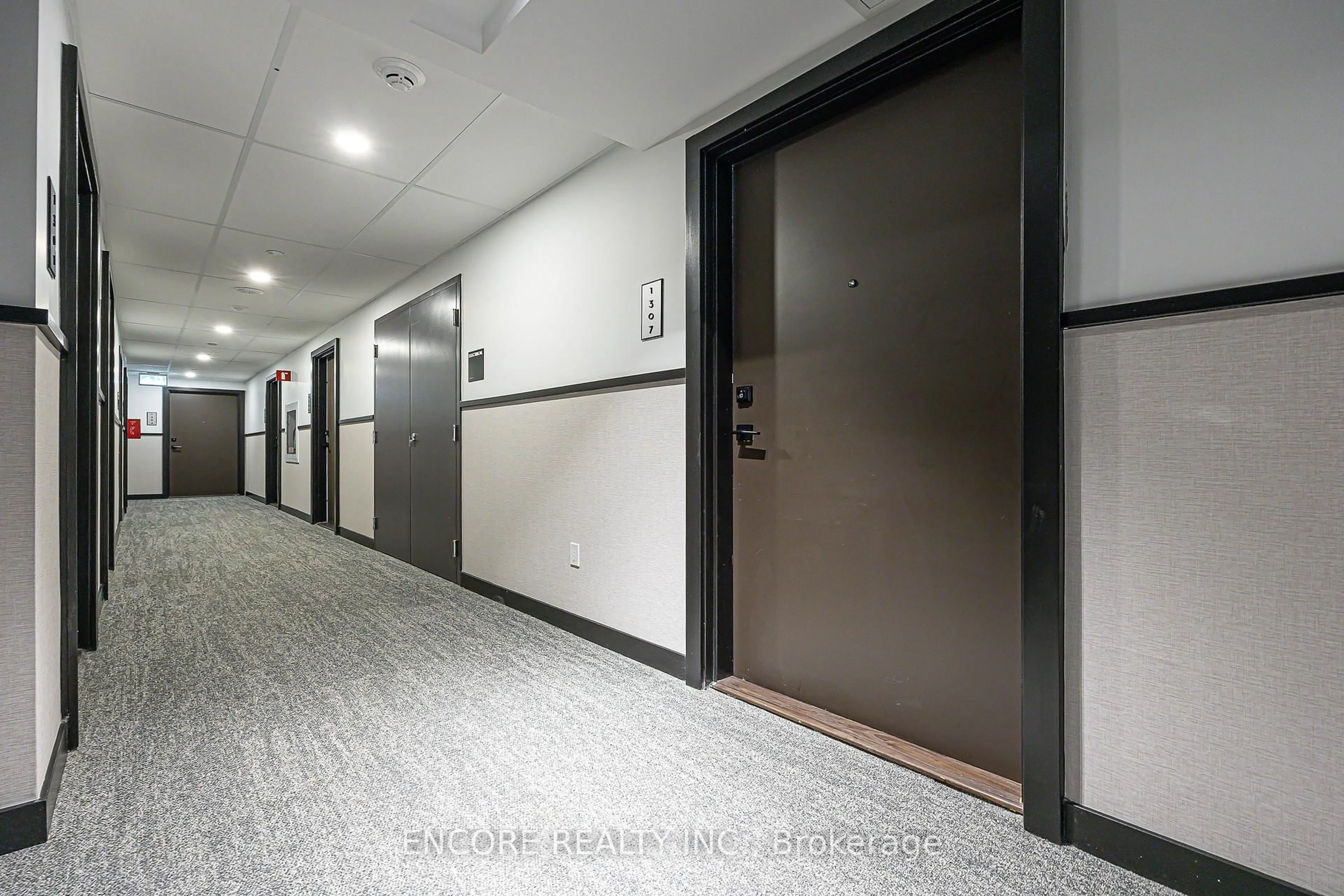 Indoor foyer for 474 Caldari Rd #1307, Vaughan Ontario L4K 0R5