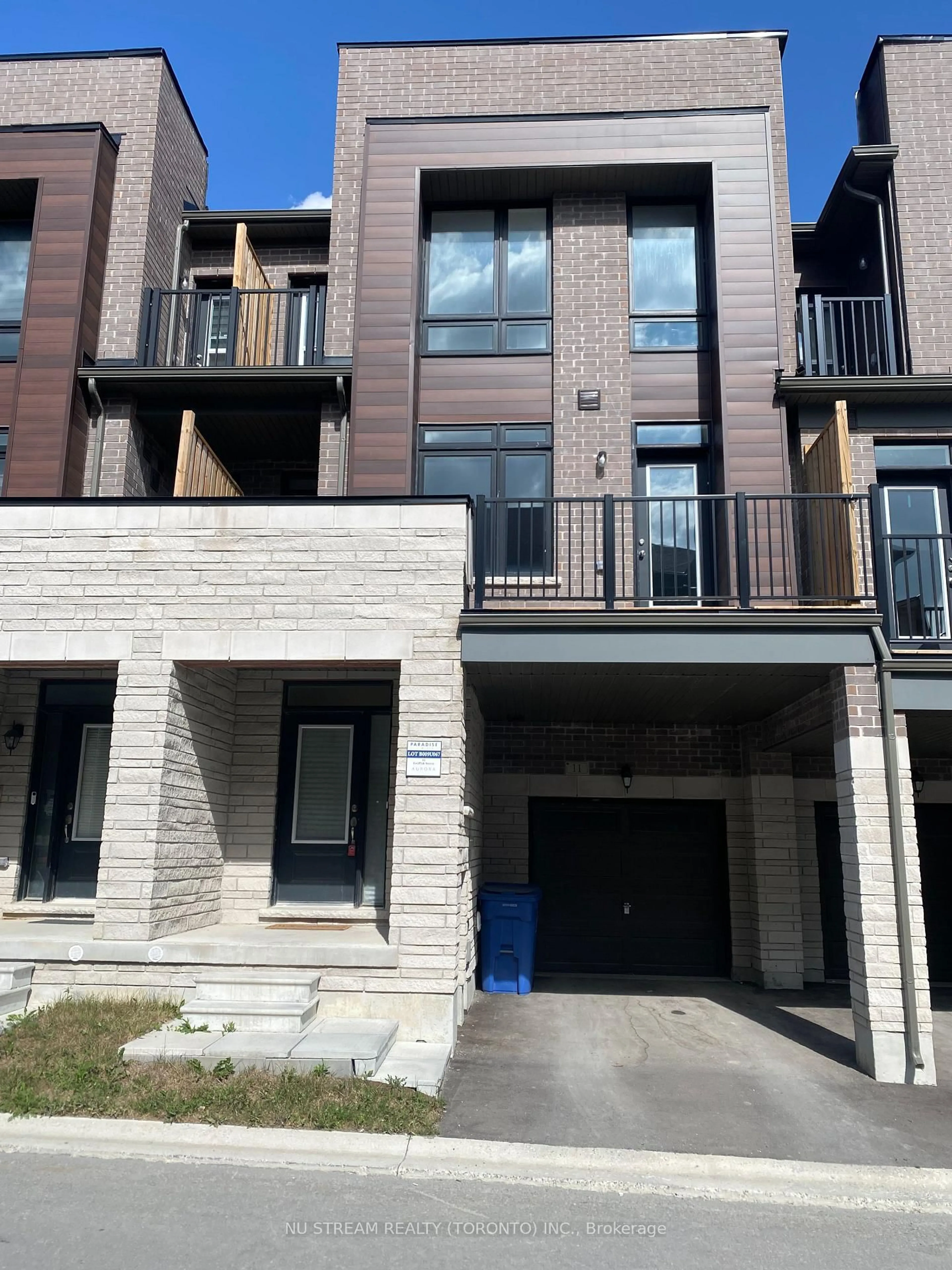 Home with brick exterior material, street for 11 Griffith St, Aurora Ontario L4G 7B6