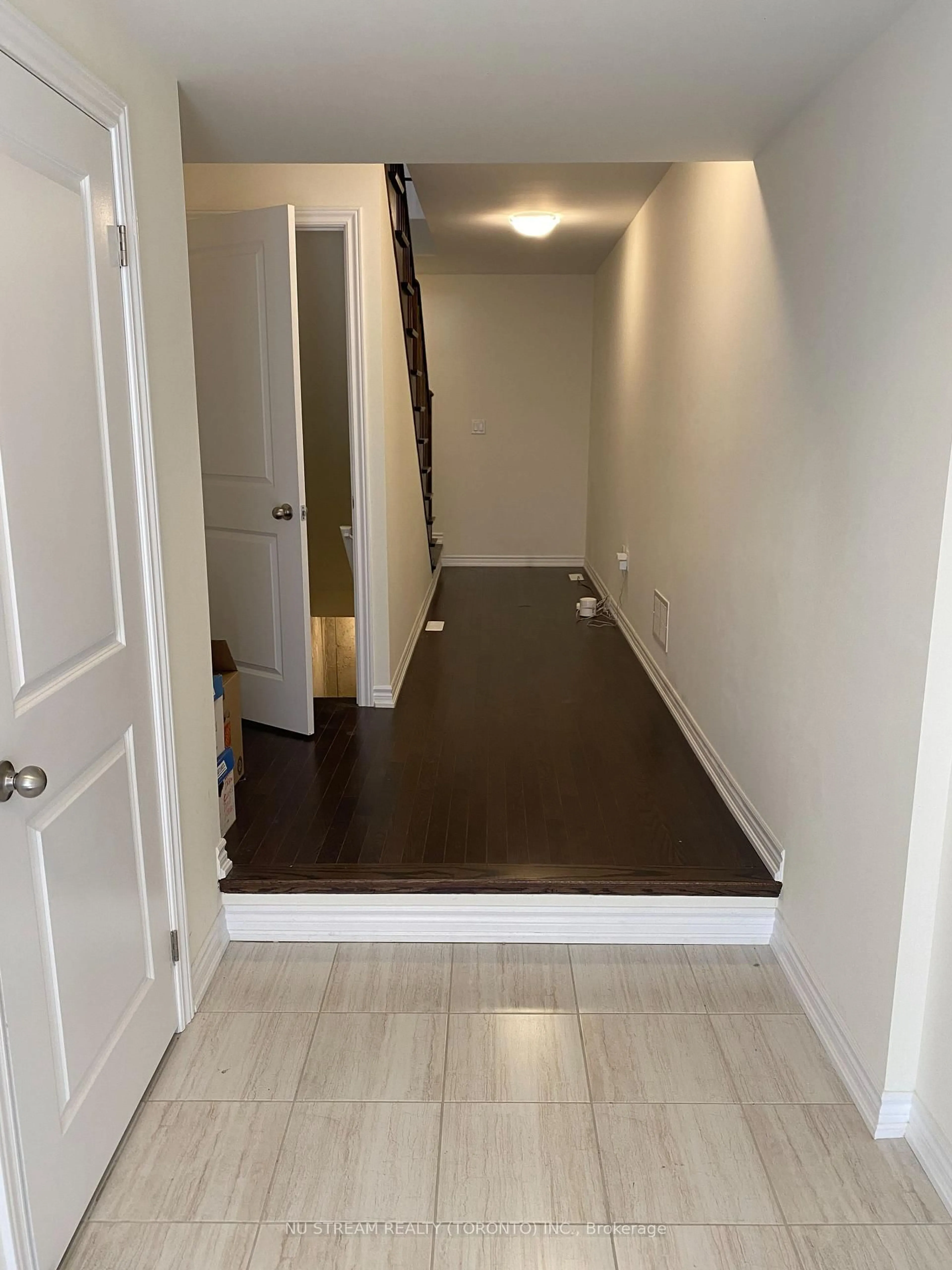 Unknown for 11 Griffith St, Aurora Ontario L4G 7B6