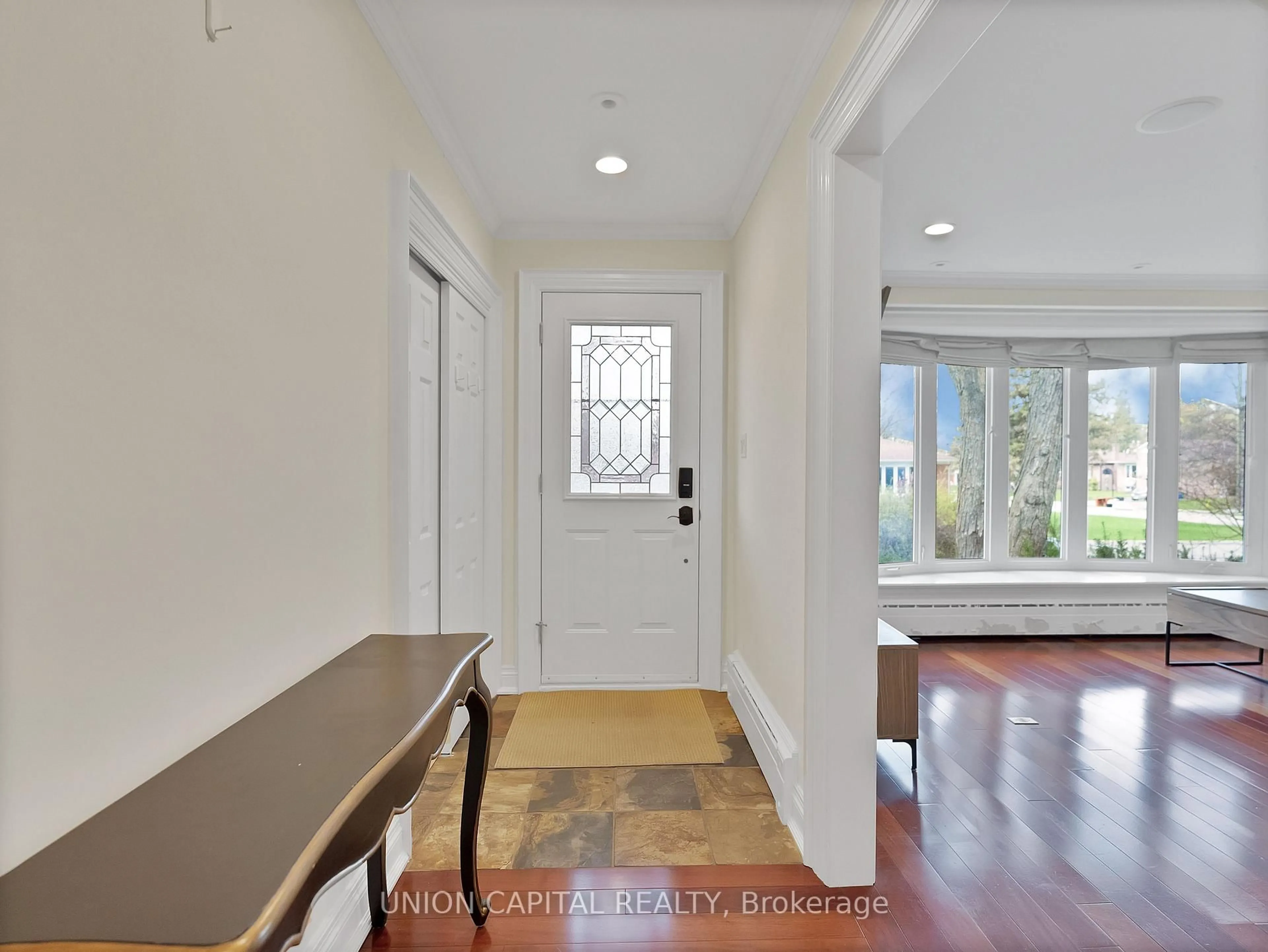 Indoor entryway for 111 Libby Blvd, Richmond Hill Ontario L4C 4V4