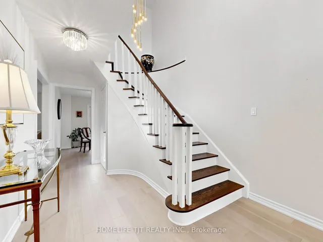79 Cobbler Cres, Markham 5