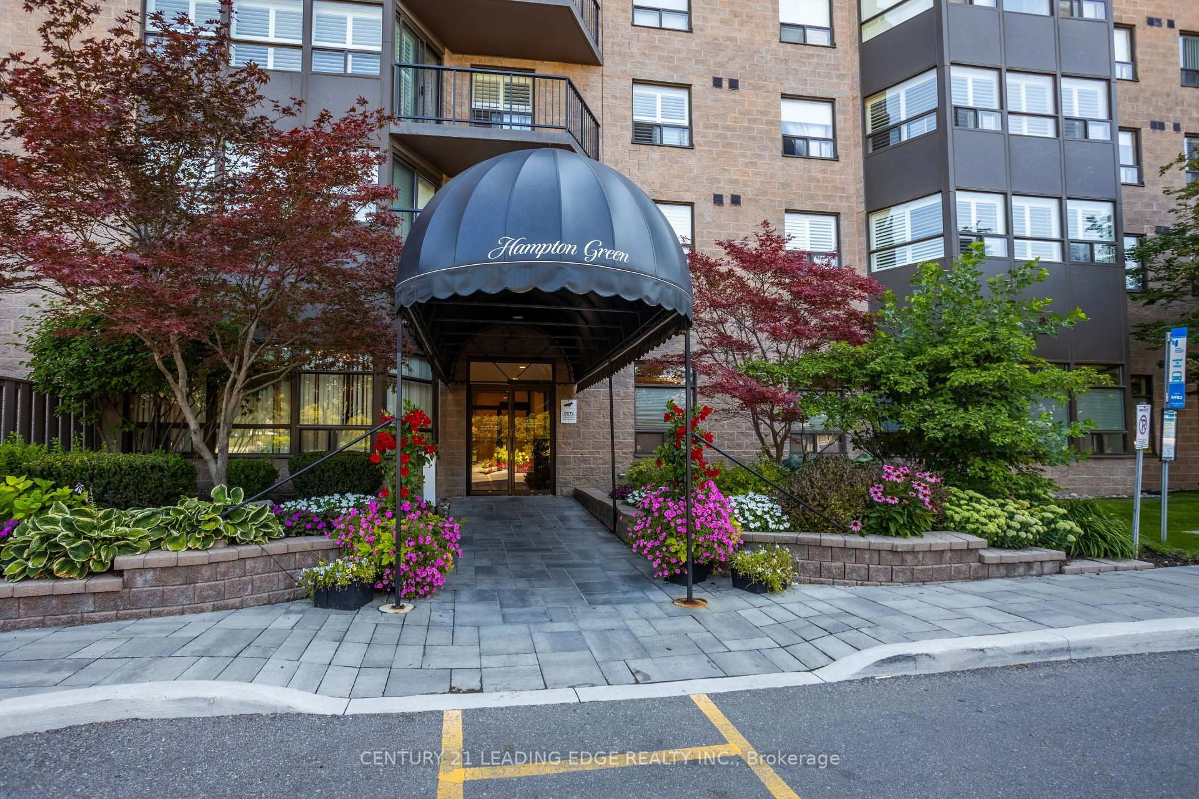 Indoor foyer for 2 Raymerville Dr #707, Markham Ontario L3P 7N7