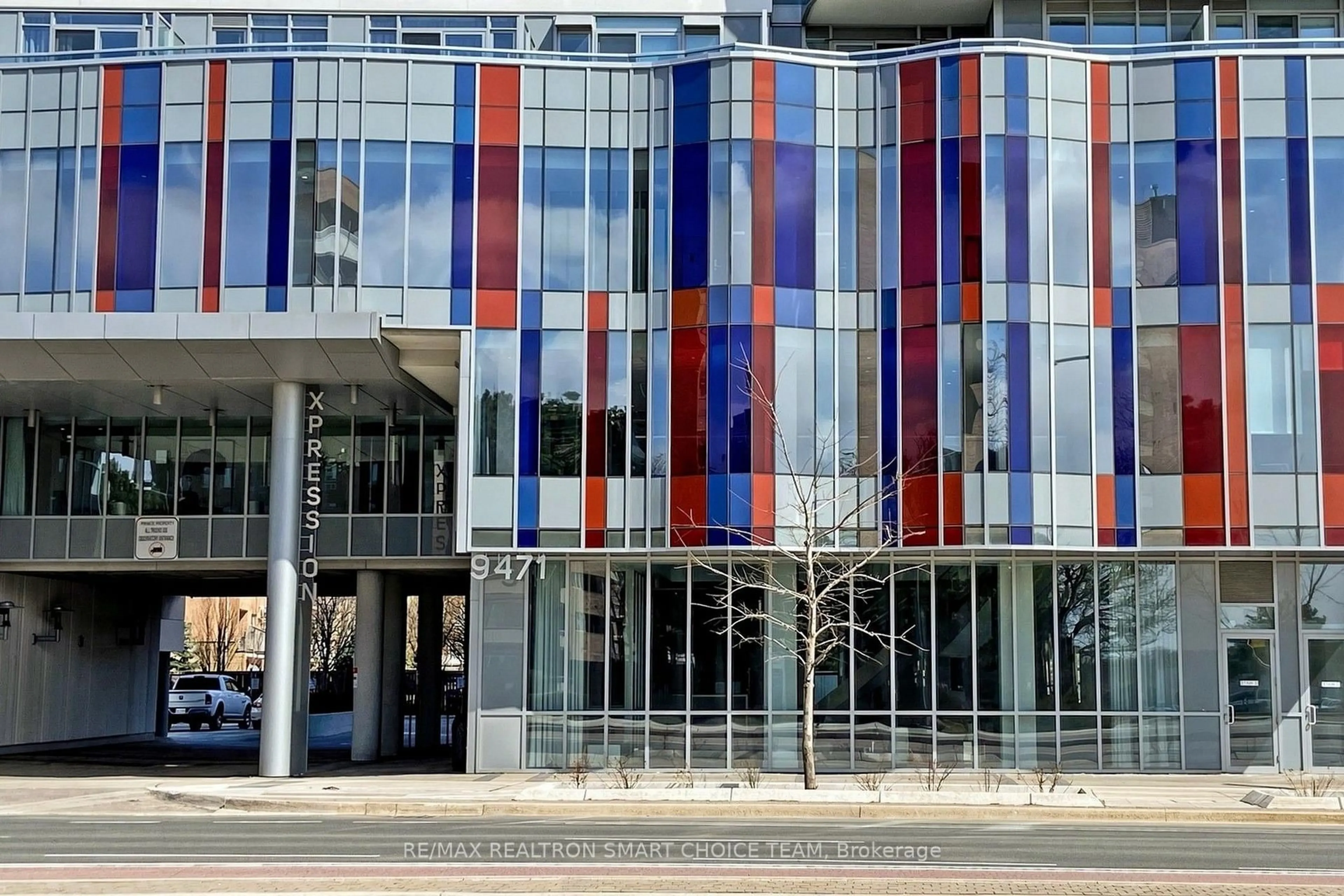 Indoor foyer for 9471 Yonge St #349, Richmond Hill Ontario L4C 0Z5
