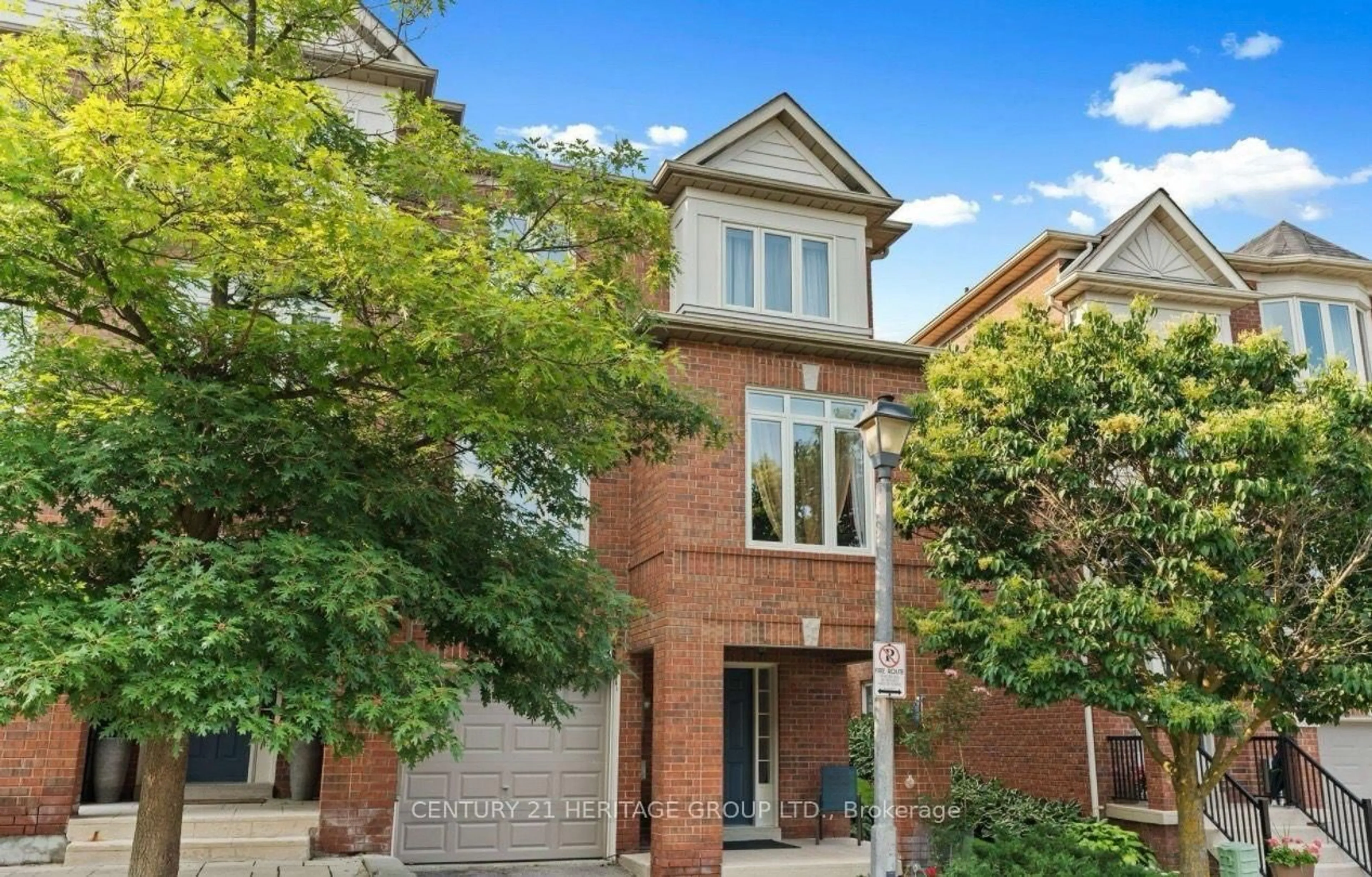 Home with brick exterior material, street for 255 Shaftsbury Ave #63, Richmond Hill Ontario L4C 0L9