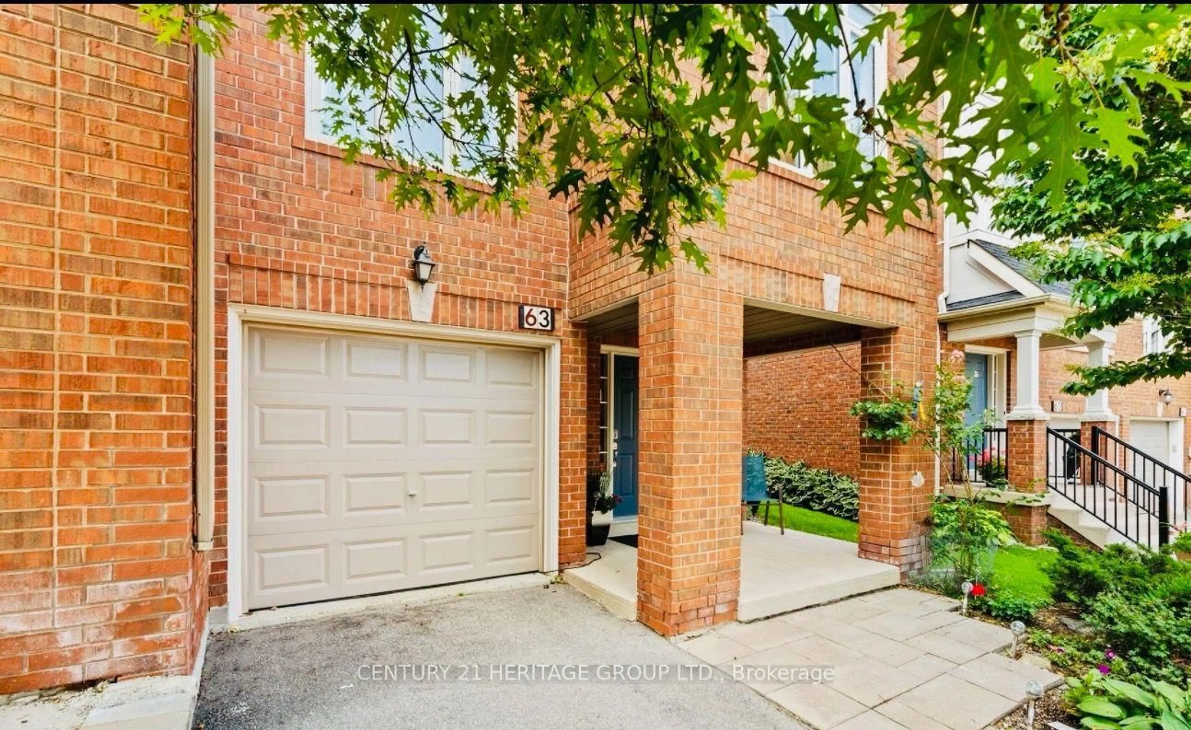 Home with brick exterior material, street for 255 Shaftsbury Ave #63, Richmond Hill Ontario L4C 0L9