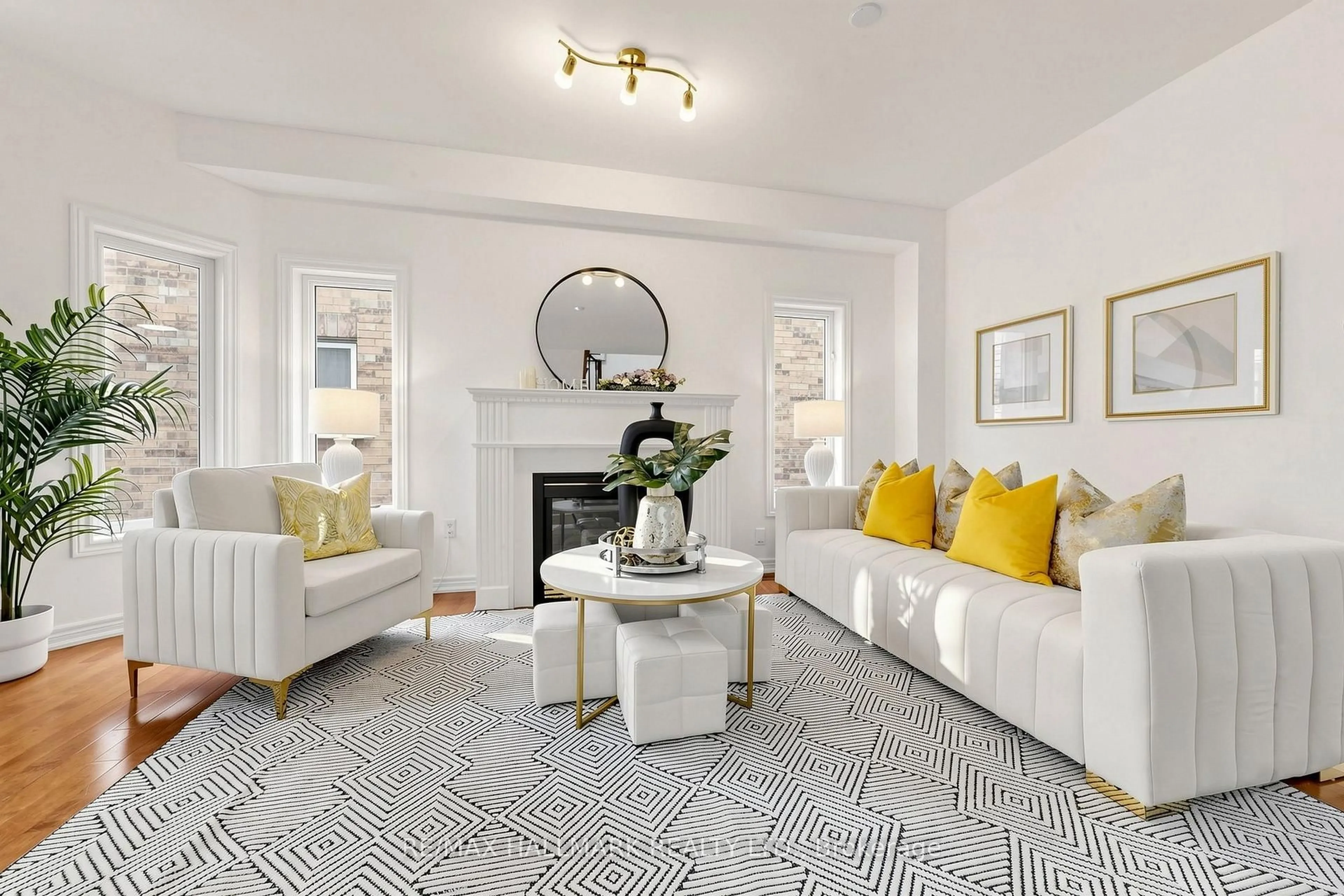 Living room with furniture, unknown for 40 Idyllwood Ave, Richmond Hill Ontario L4S 2P3