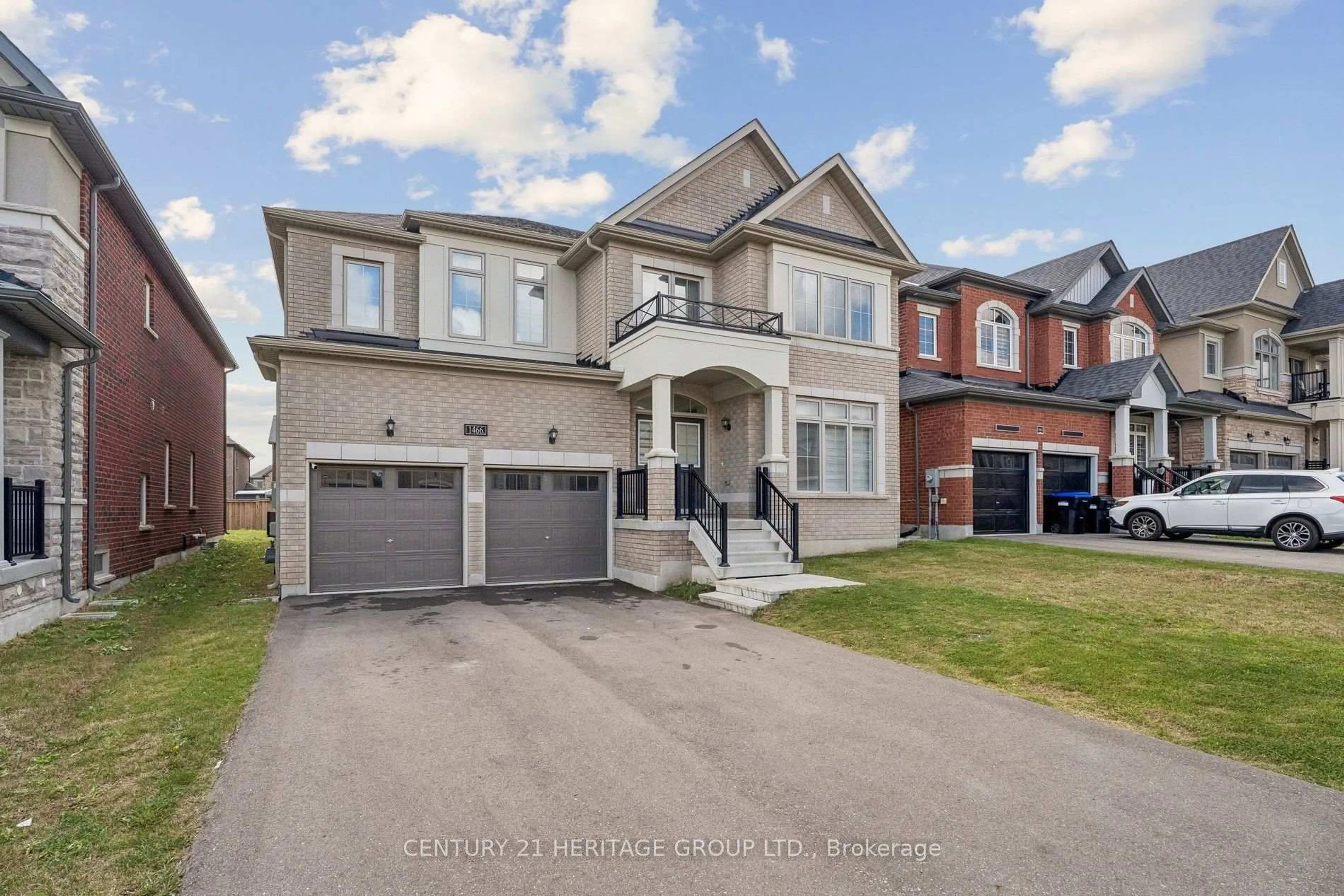 Home with brick exterior material, street for 1466 Broderick St, Innisfil Ontario L9S 0P4