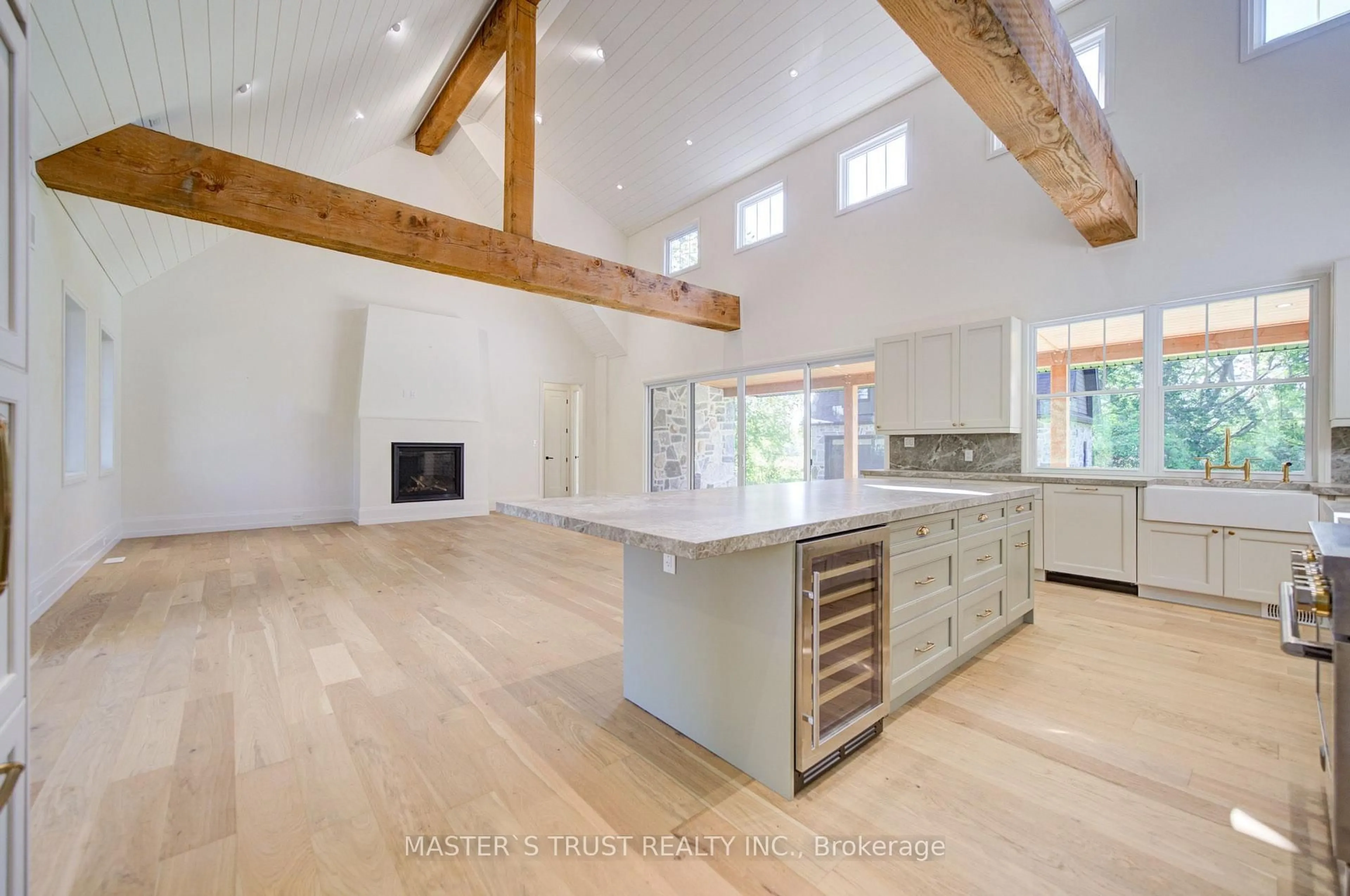 Open concept kitchen, unknown for 1109 2nd Line, Innisfil Ontario L0L 1K0