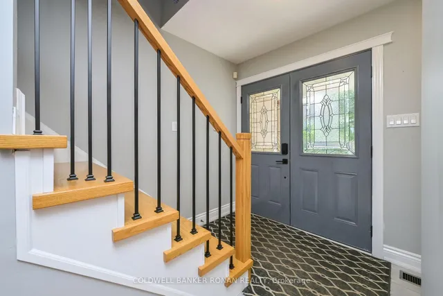 20 John W Taylor Ave, New Tecumseth 4