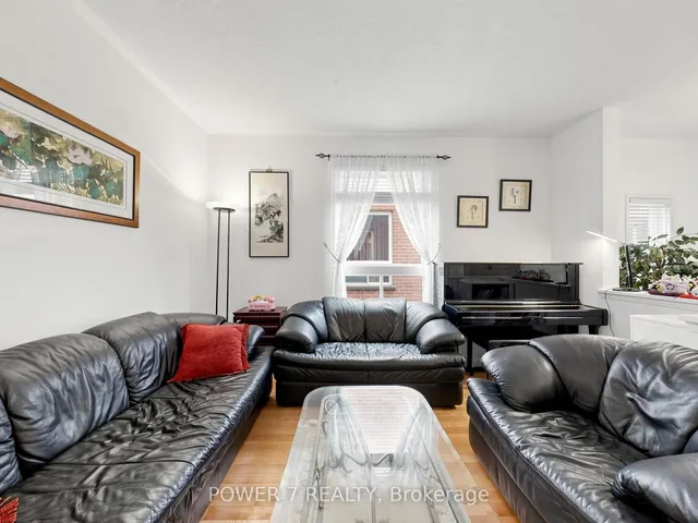 16 Barkwood Hllw, Markham 5