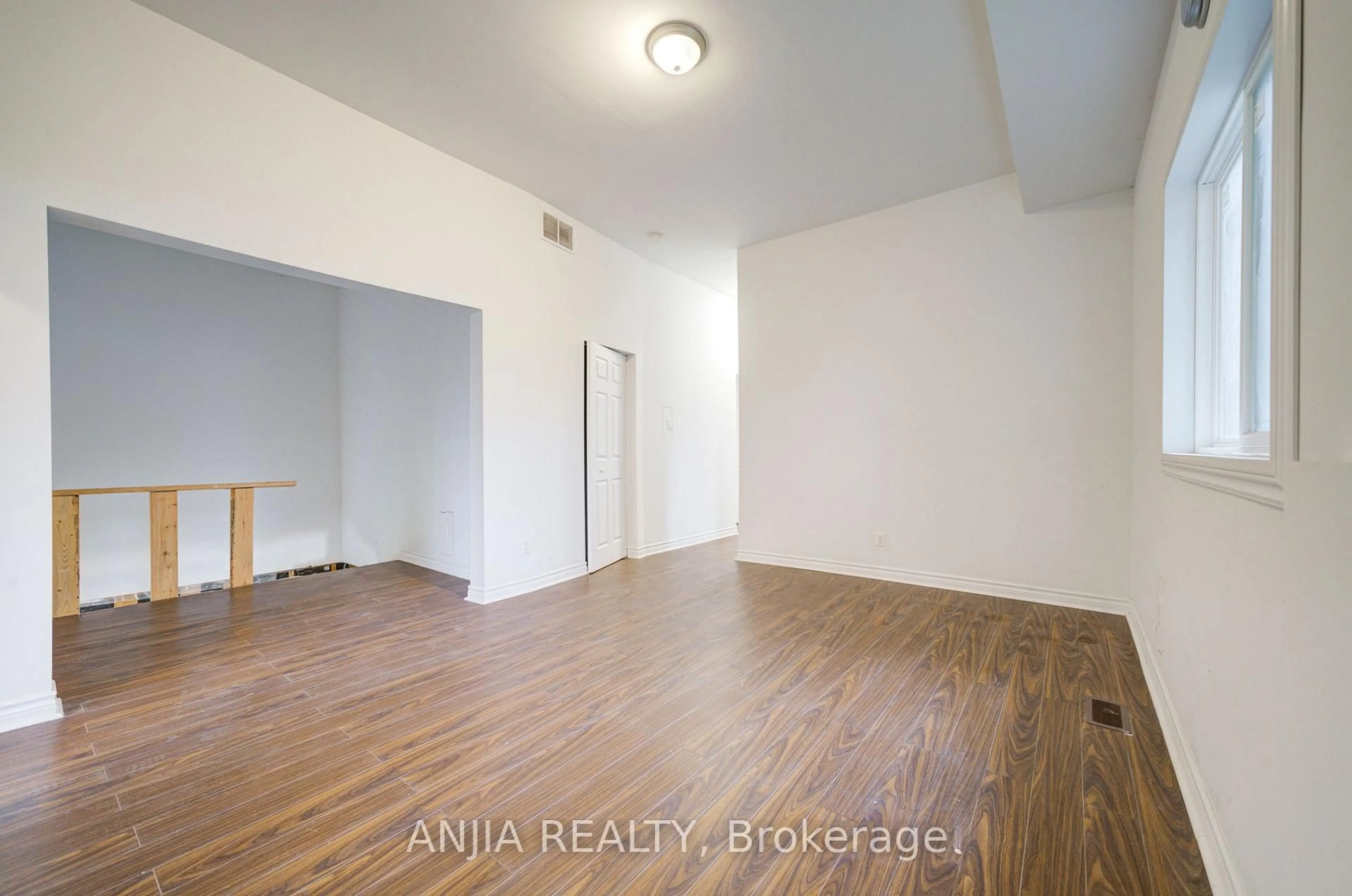 A pic of a room for 27 Jonquil Cres, Markham Ontario L3P 1T3