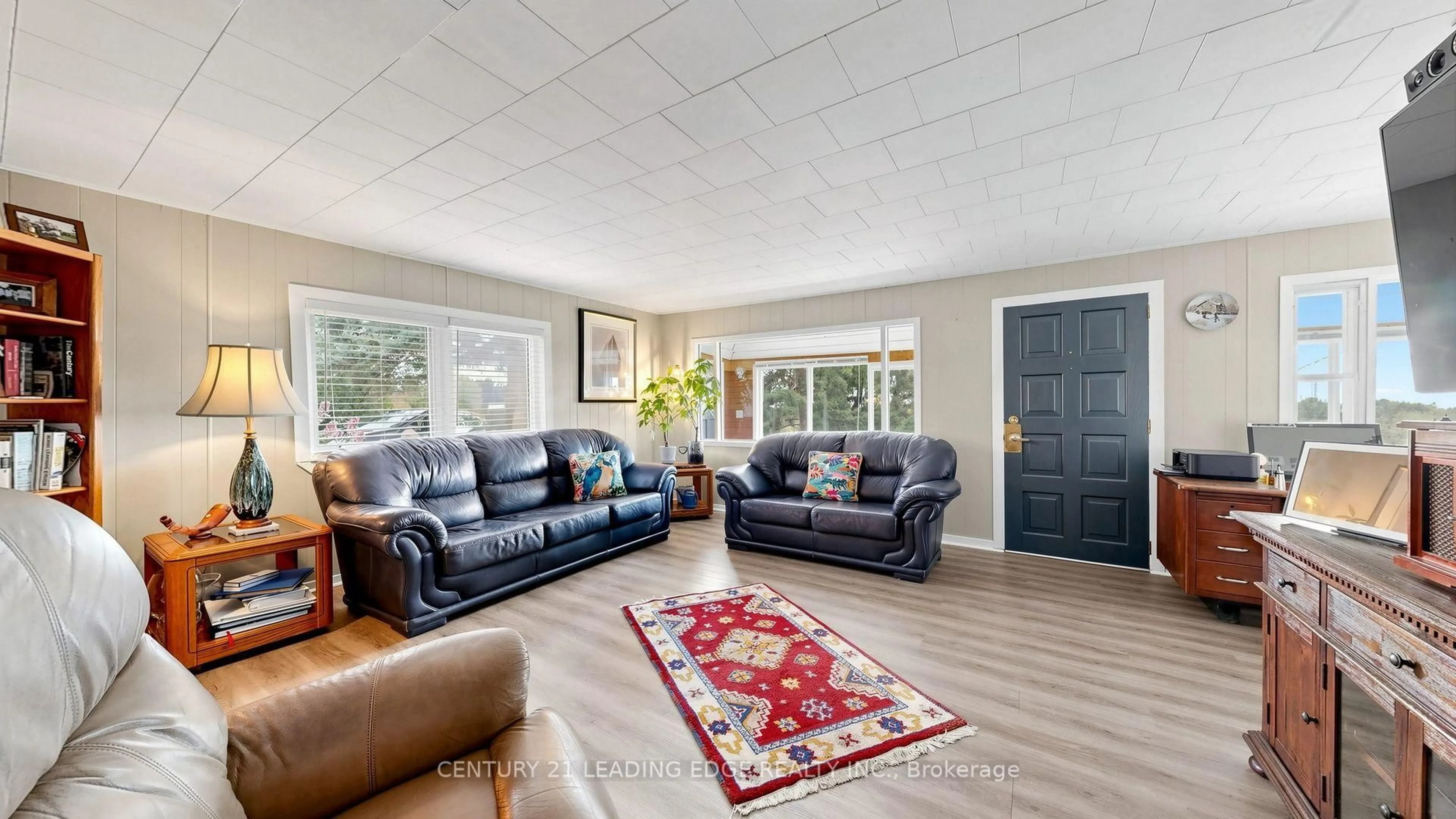 Living room with furniture, unknown for 14289 Regional Road 39, Uxbridge Ontario L0E 1T0