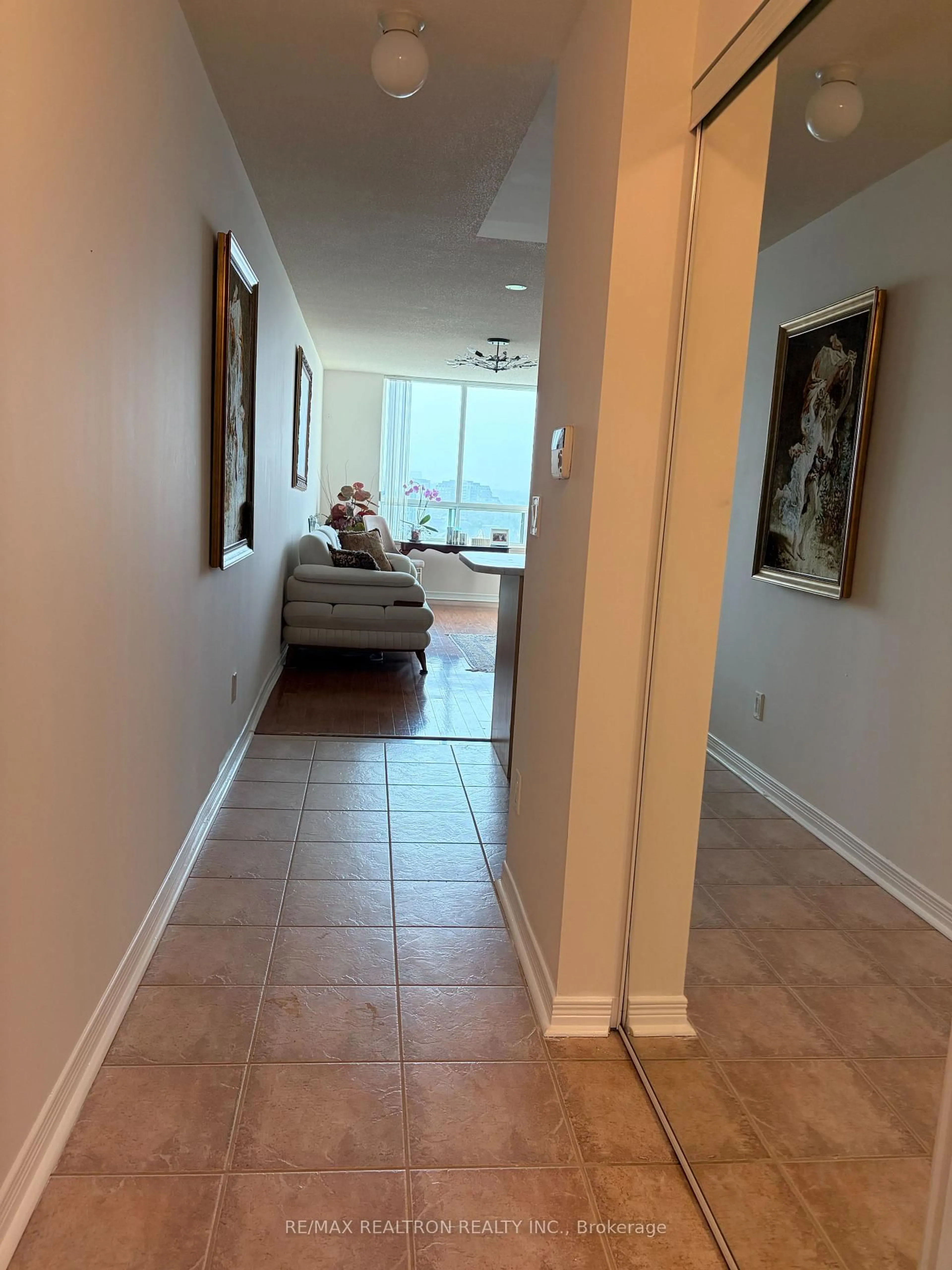 Unknown for 23 Oneida Cres #PH13, Richmond Hill Ontario L4B 0A2