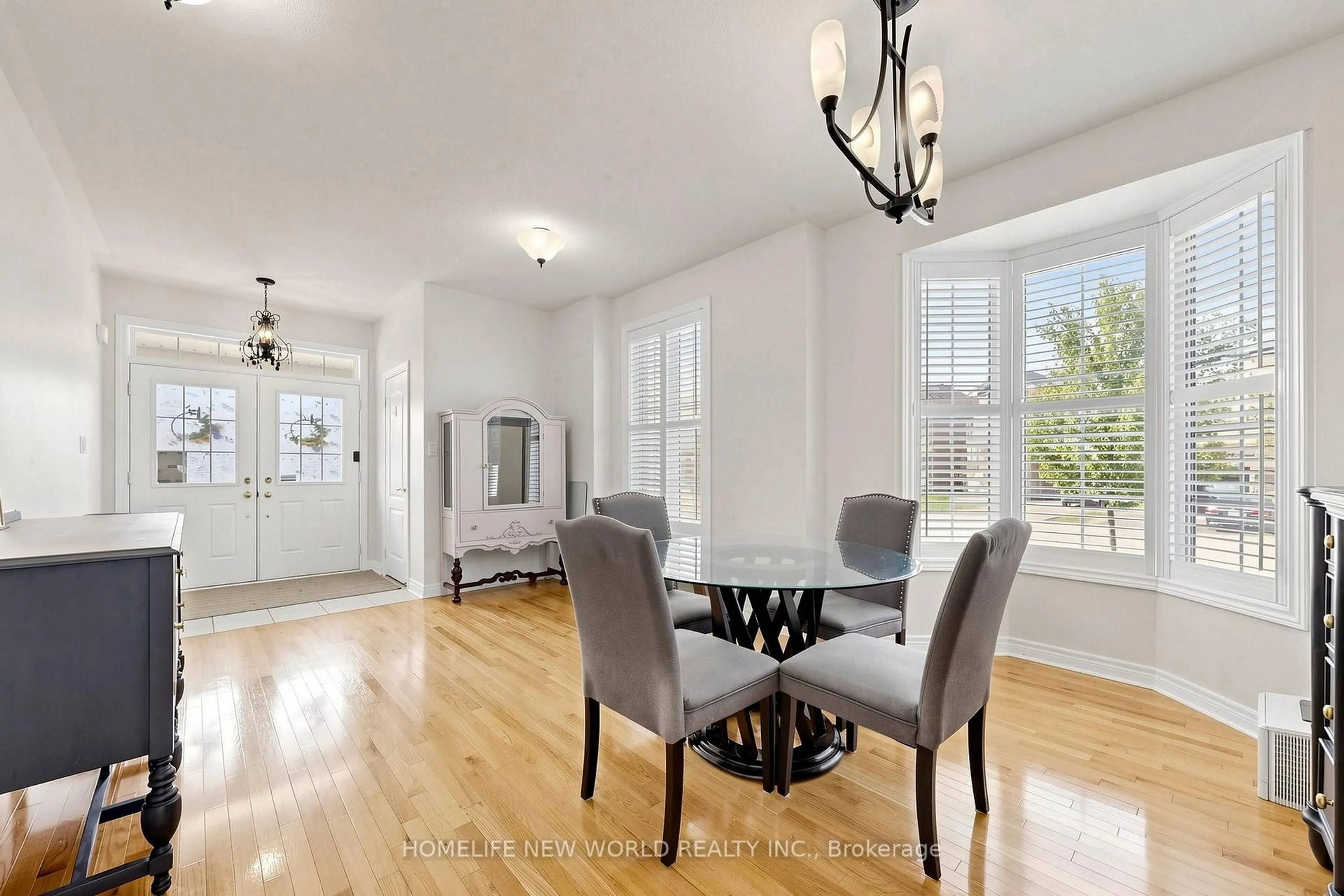 Dining room, unknown for 2 Lucida Crt, Whitchurch-Stouffville Ontario L4A 1S1