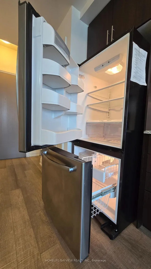 7165 YONGE St #2403, Markham 3