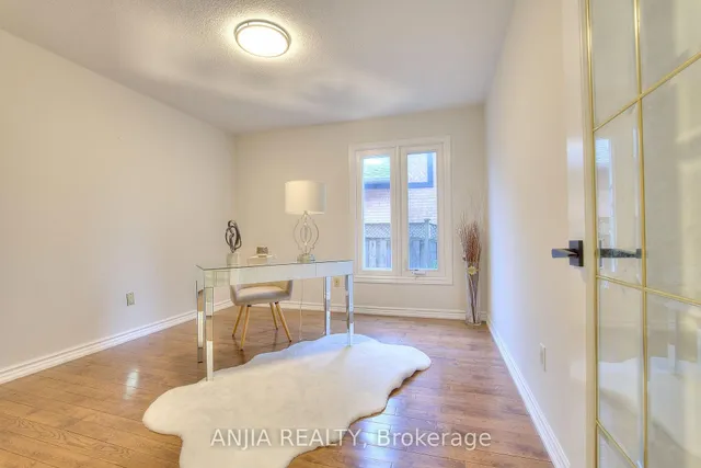 22 Chiltern Hill, Richmond Hill 4