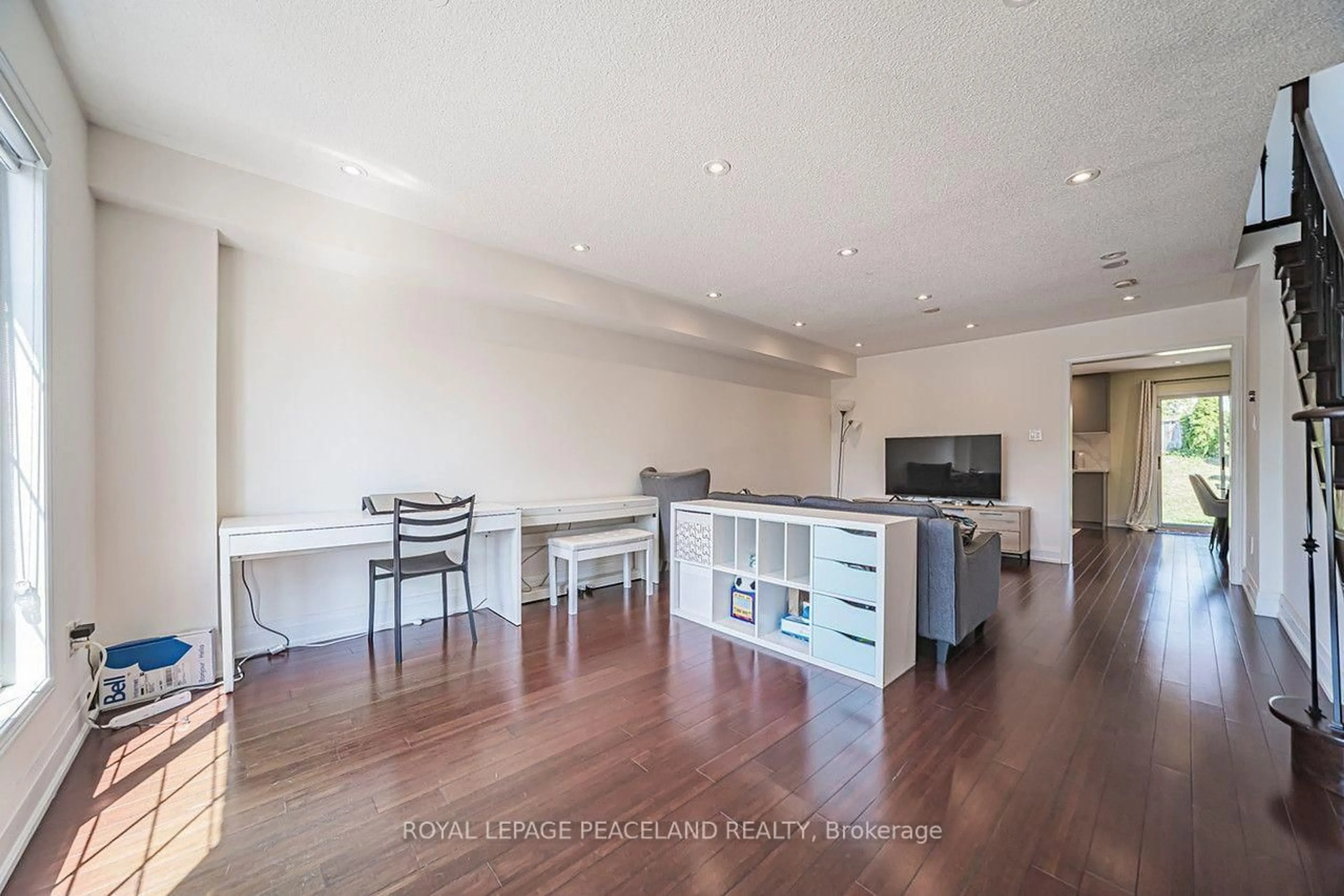 Open concept kitchen, wood/laminate floor for 110 Foxfield Cres, Vaughan Ontario L4K 5E9