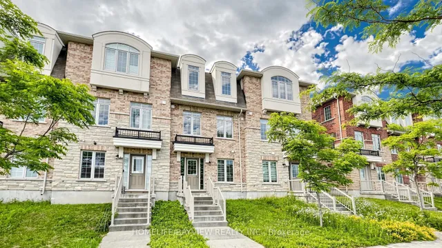 10981 Woodbine Ave, Markham 2