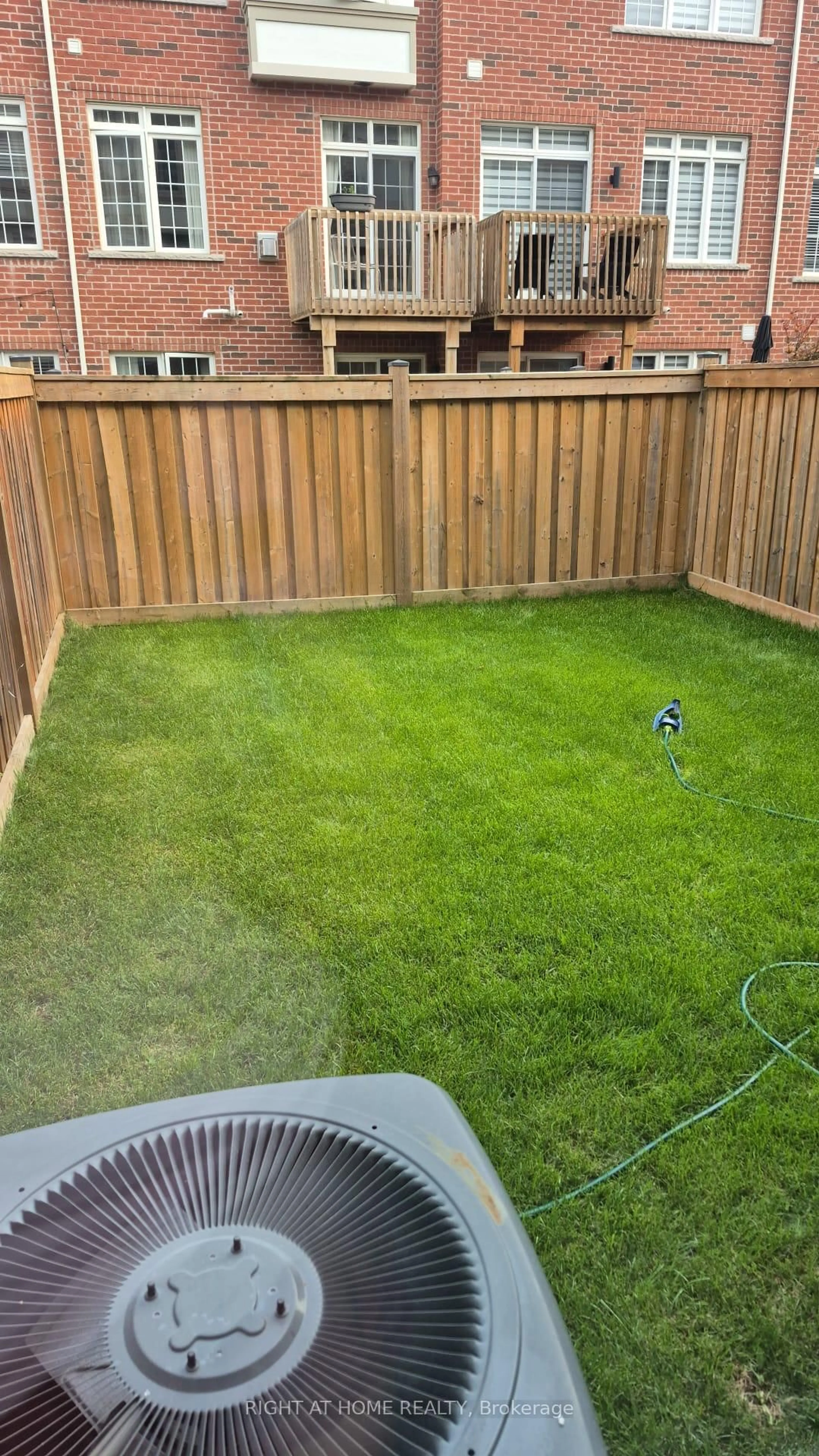 Patio, street for 133 Allegranza Ave, Vaughan Ontario L4H 4S1