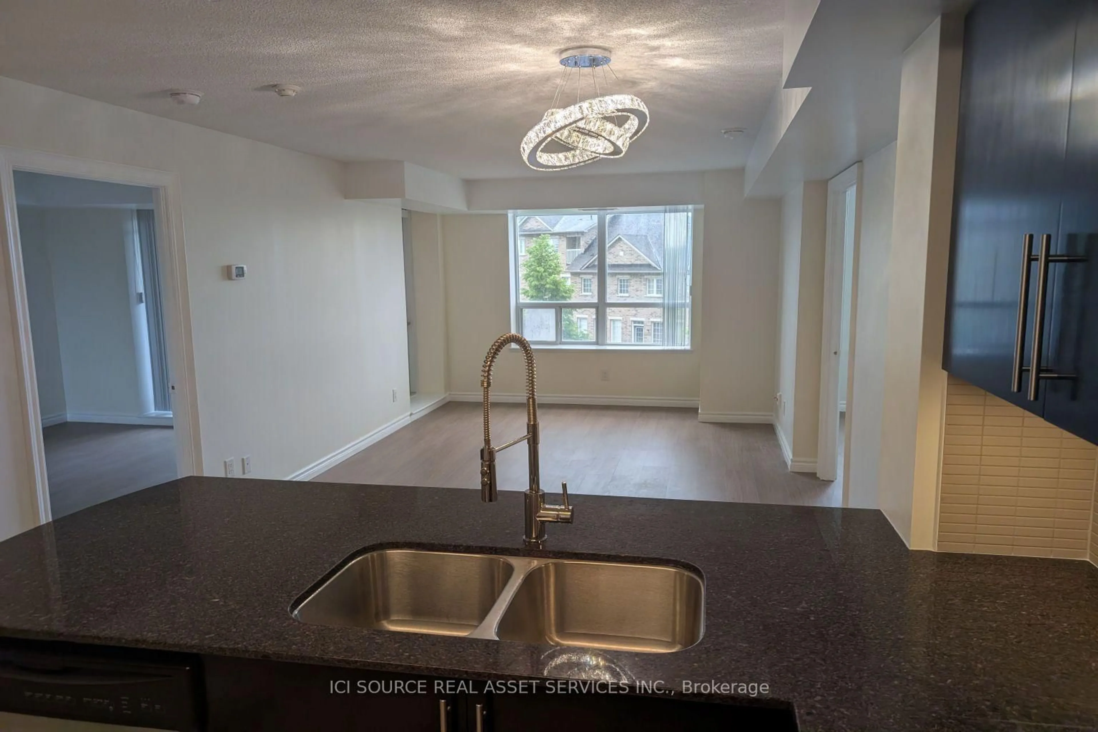 Unknown for 73 King William Cres #202, Richmond Hill Ontario L4B 0C2