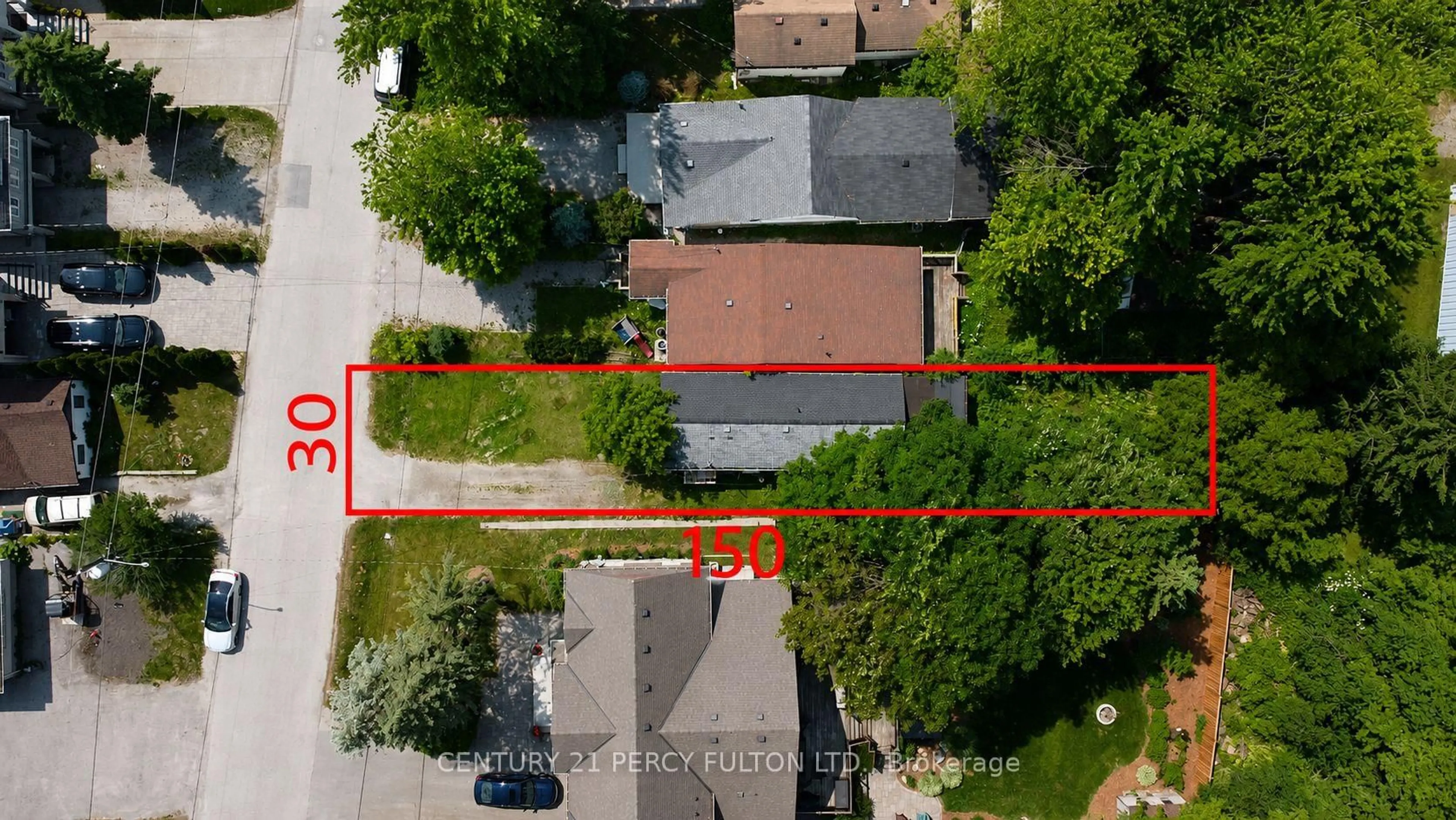 A pic from outside/outdoor area/front of a property/back of a property/a pic from drone, street for 46 Fergus Ave, Richmond Hill Ontario L4E 3C2