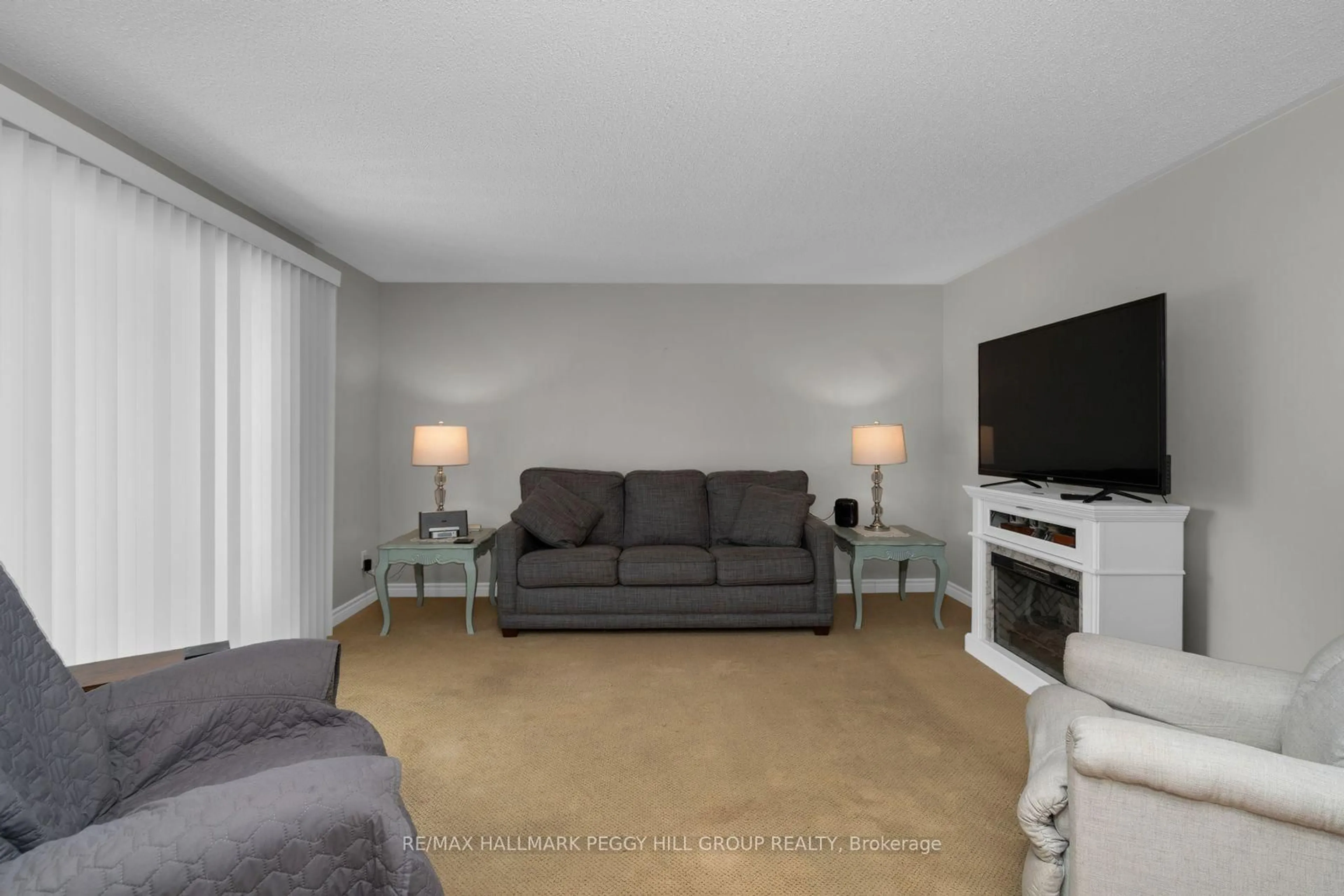 Living room with furniture, unknown for 53 Corner Brook Tr, Innisfil Ontario L9S 1N6