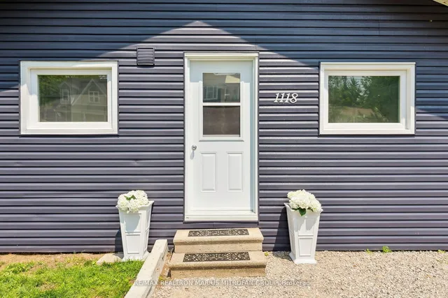 1118 Stoney Point Rd, Innisfil 2
